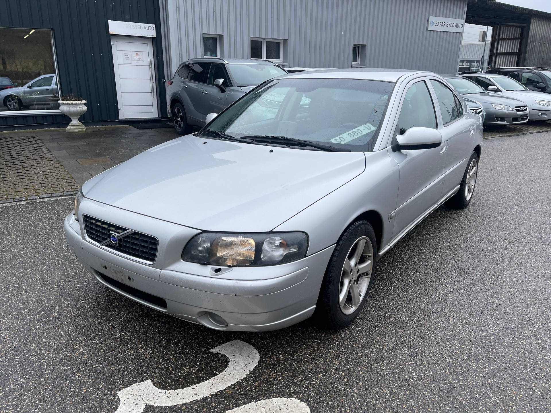 VOLVO S60 2.4T-image-0
