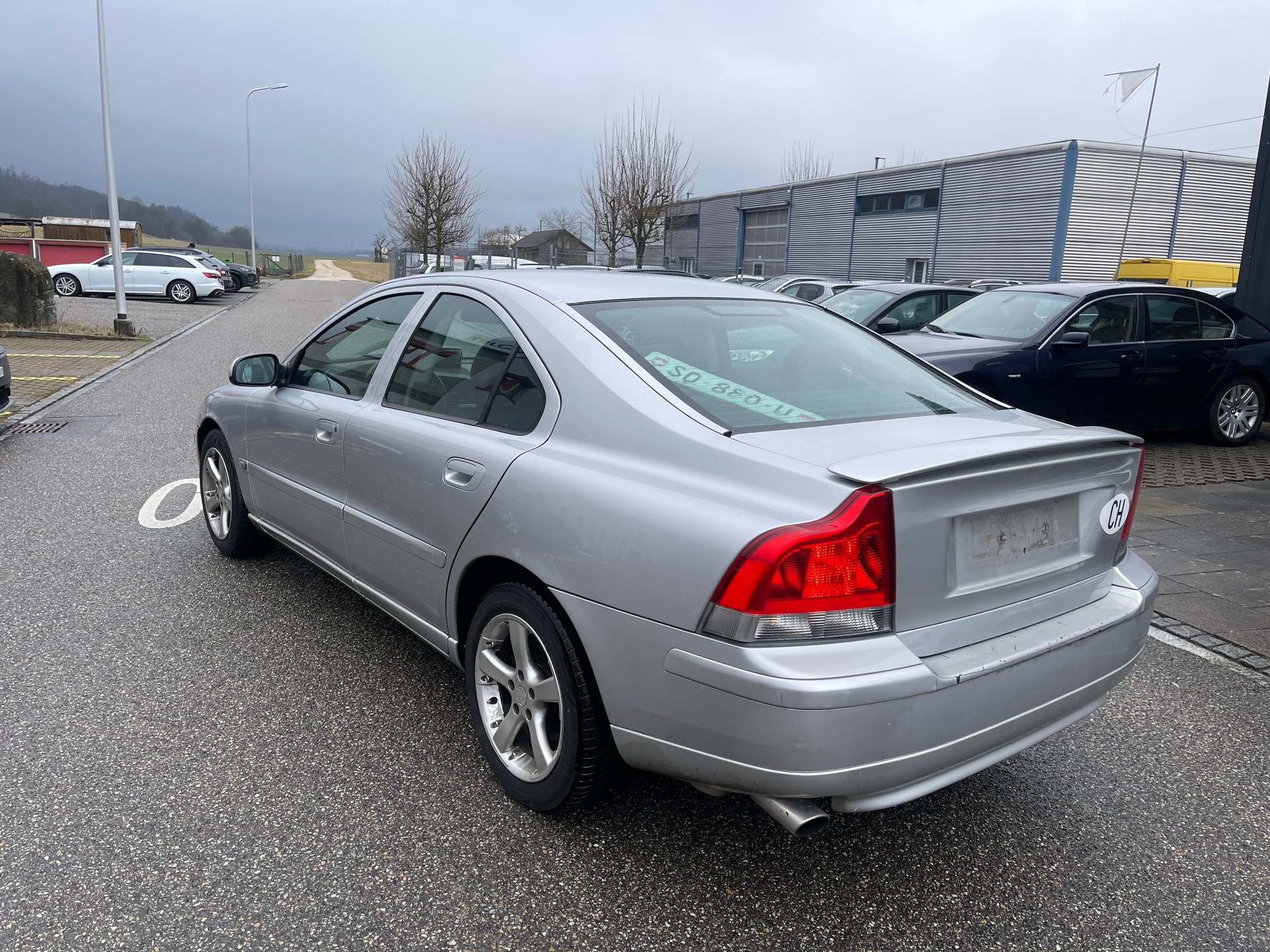 VOLVO S60 2.4T-image-3