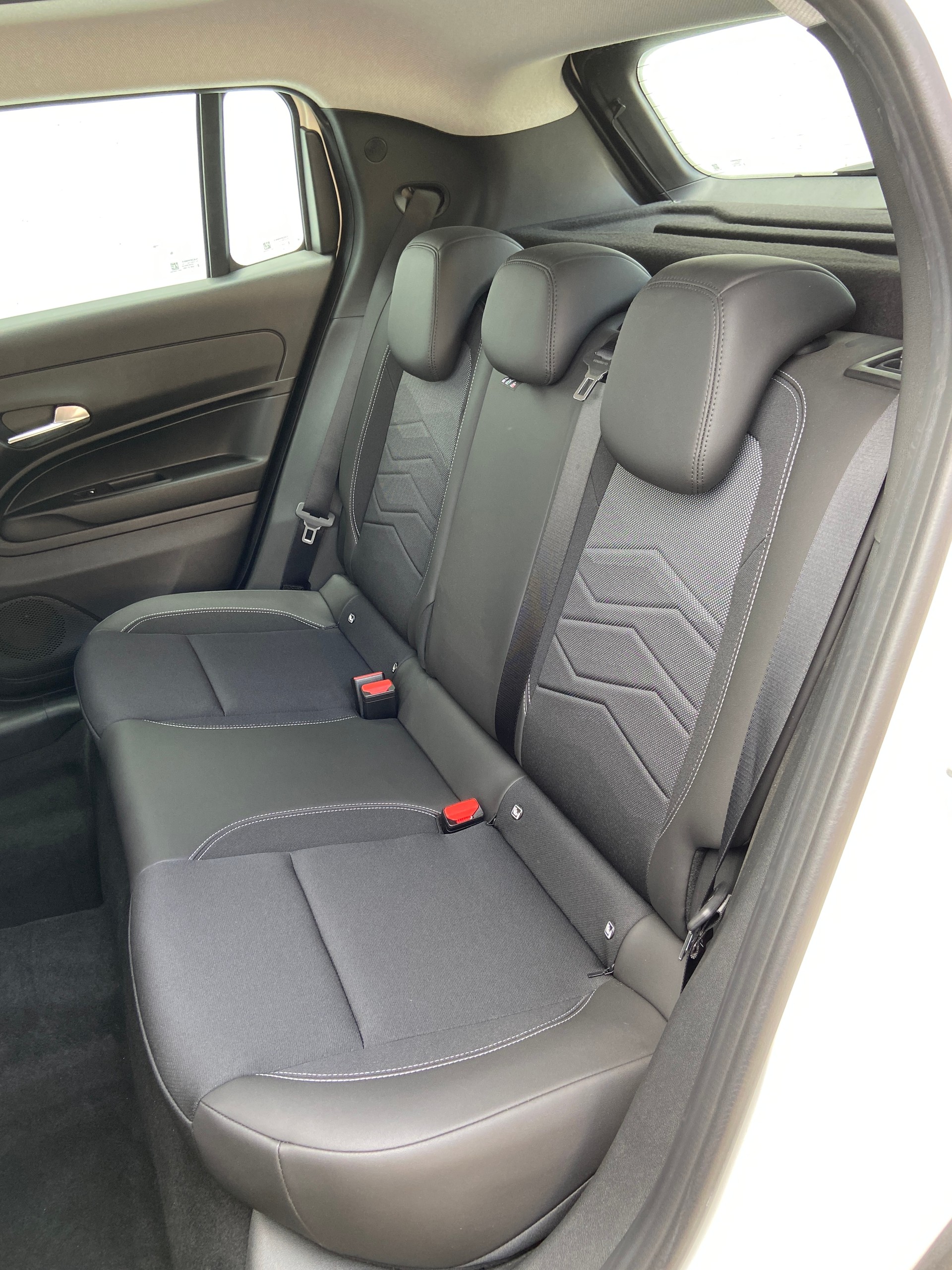 JEEP Avenger 1.2 Turbo Altitude-image-5