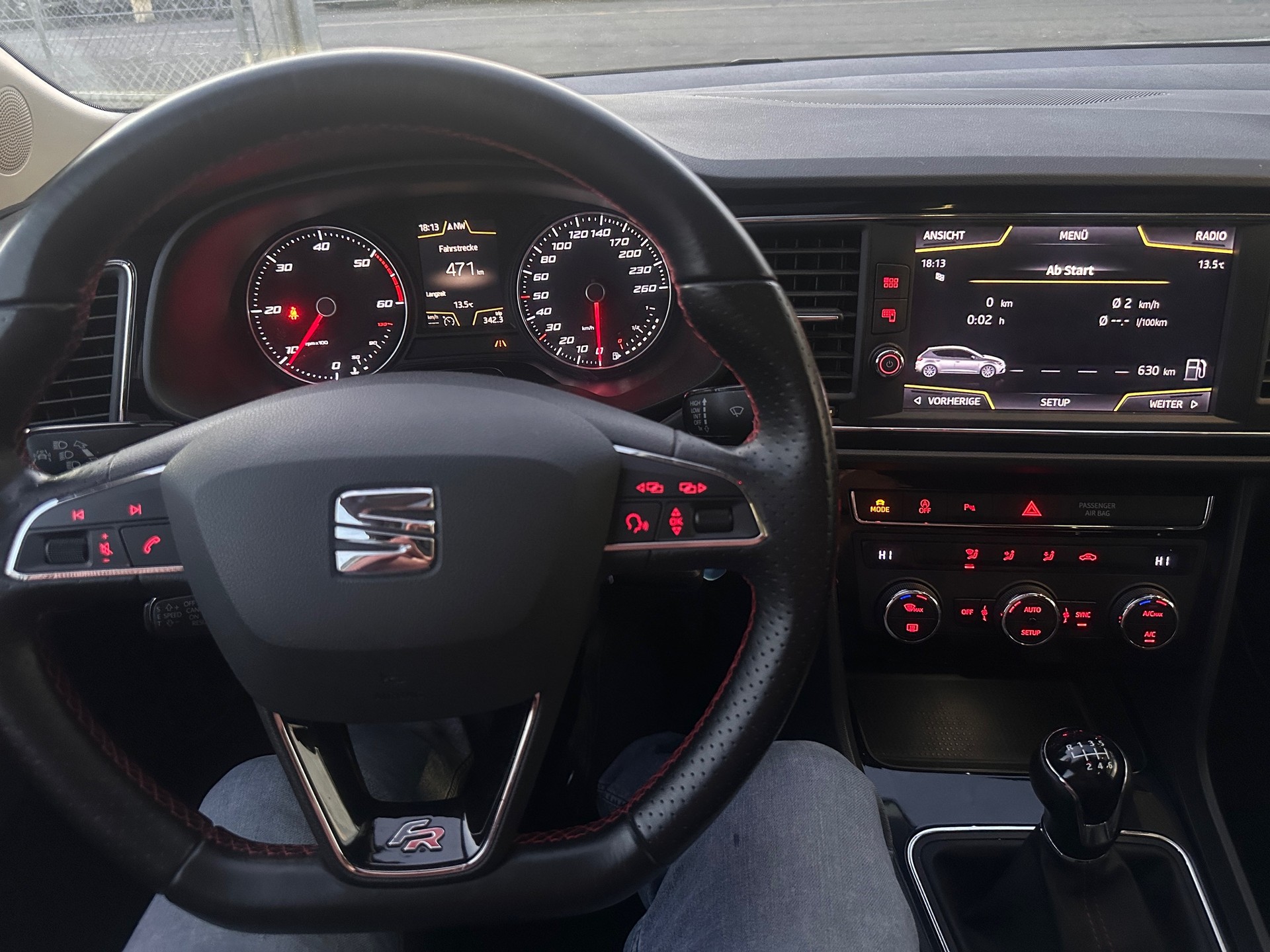 SEAT Leon 2.0 TDI CR FR **ERSTER HAND** SERVICE GEPFLEGT BEI UNS IM HAUSE**FRISCH AB MFK**-image-9