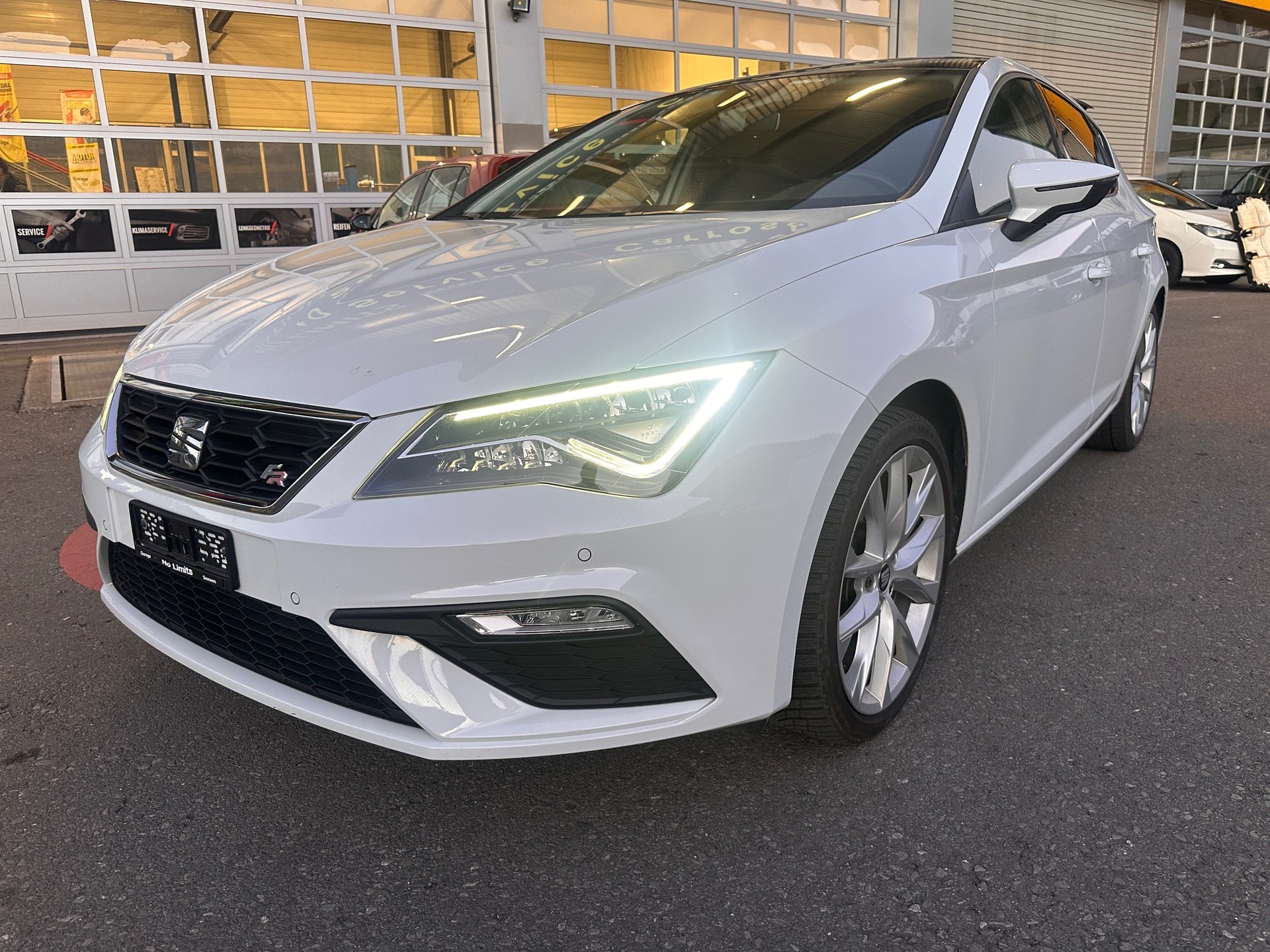 SEAT Leon 2.0 TDI CR FR **ERSTER HAND** SERVICE GEPFLEGT BEI UNS IM HAUSE**FRISCH AB MFK**