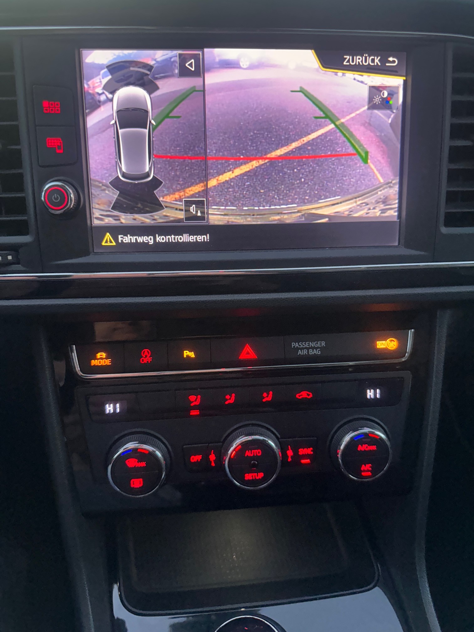 SEAT Leon 2.0 TDI CR FR **ERSTER HAND** SERVICE GEPFLEGT BEI UNS IM HAUSE**FRISCH AB MFK**-image-10