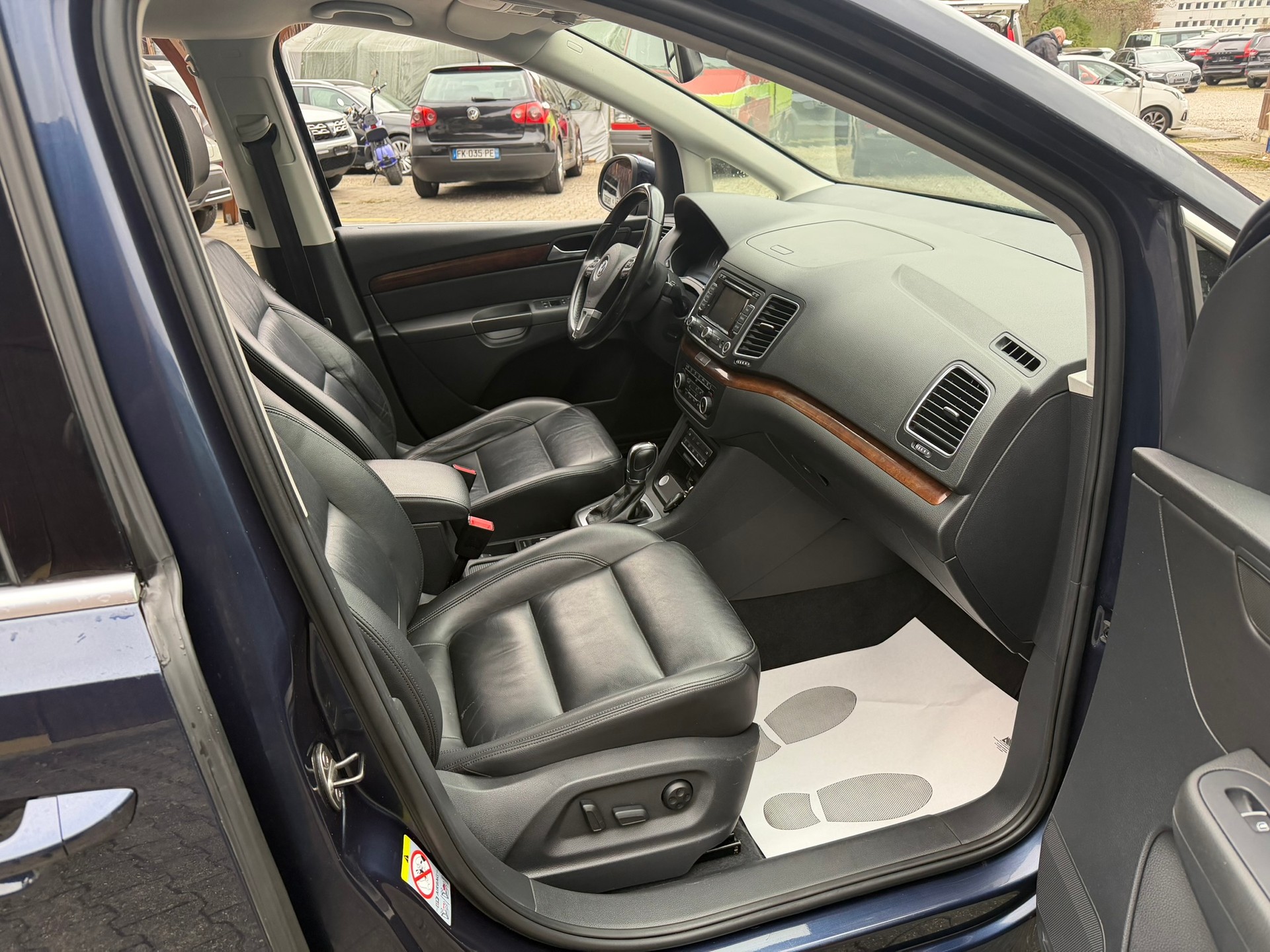 VW Sharan 2.0 TDI BlueMotion Technology Highline-image-8