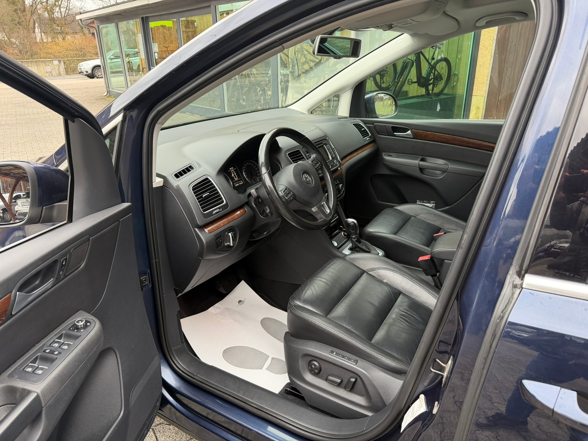 VW Sharan 2.0 TDI BlueMotion Technology Highline-image-7