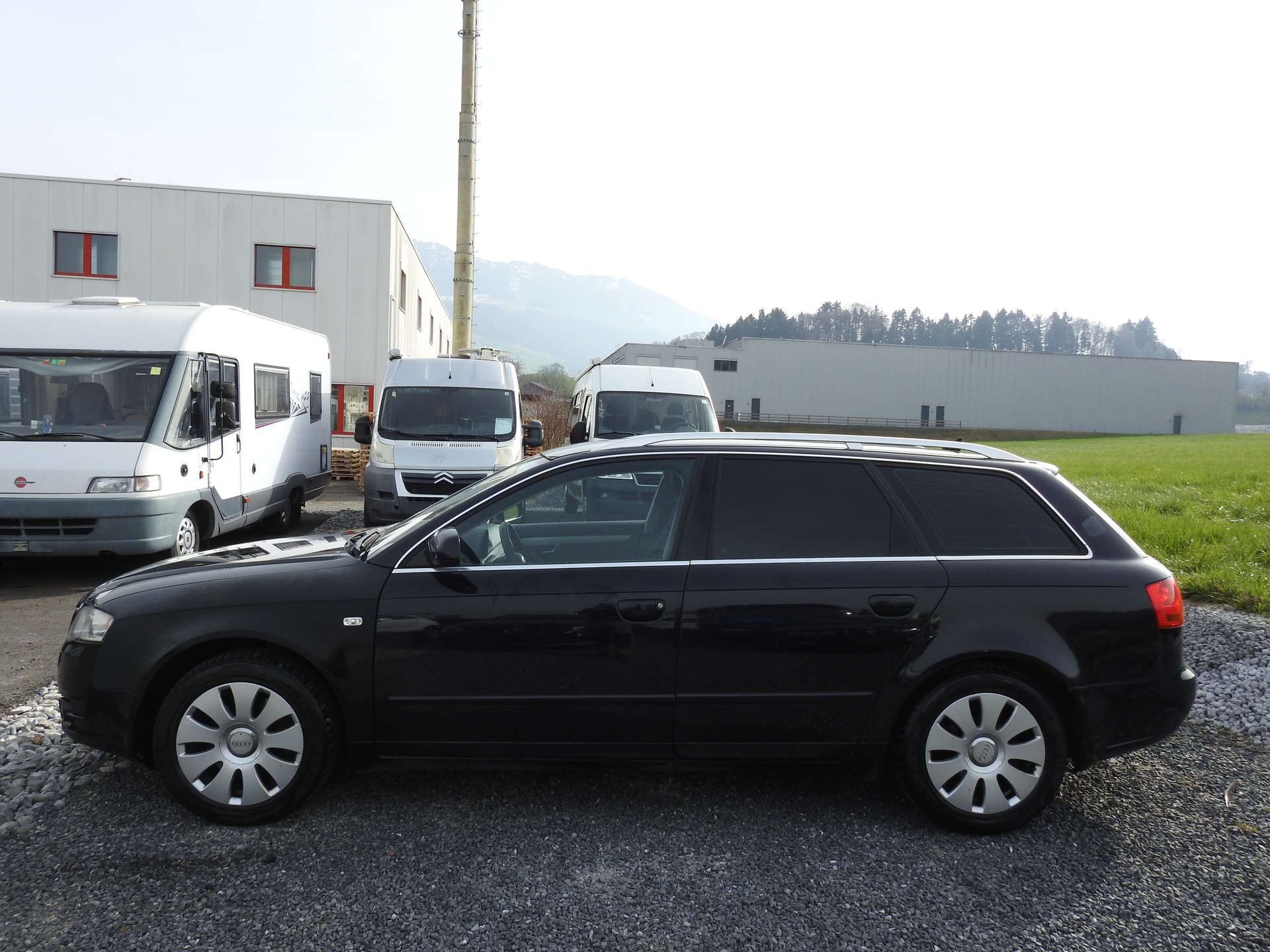 AUDI A4 Avant 1.8 Turbo quattro-image-2