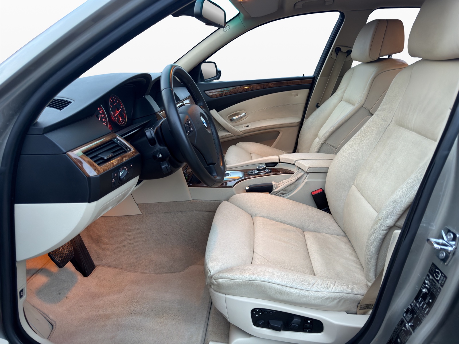 BMW 530xi Steptronic-image-8