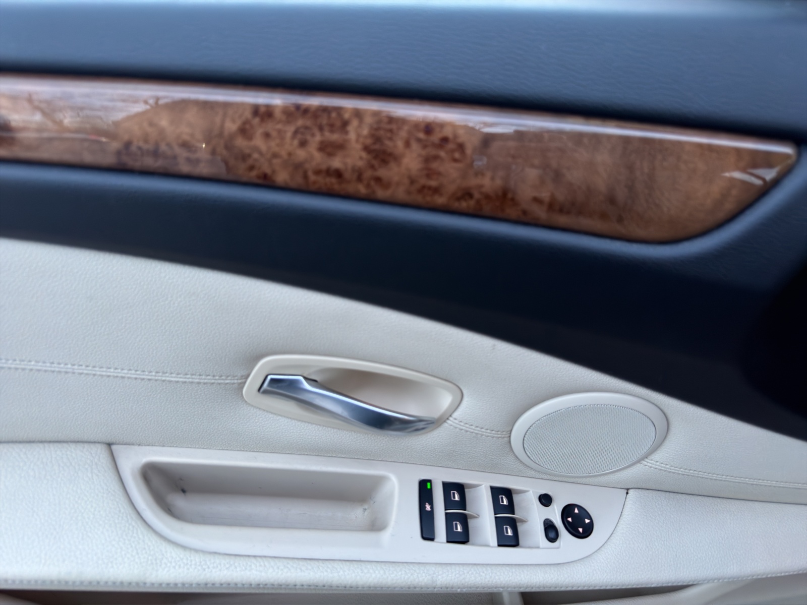 BMW 530xi Steptronic-image-9