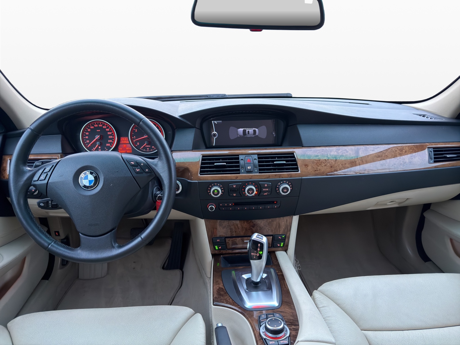 BMW 530xi Steptronic-image-11