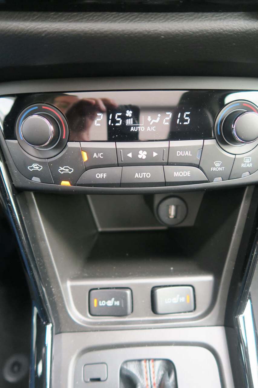 SUZUKI S-Cross 1.4 T Black Edition Top Hybrid 4x4-image-12