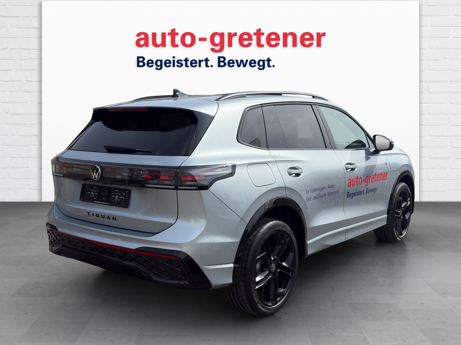 VW Tiguan 2.0 TSI R-Line DSG 4motion-image-2