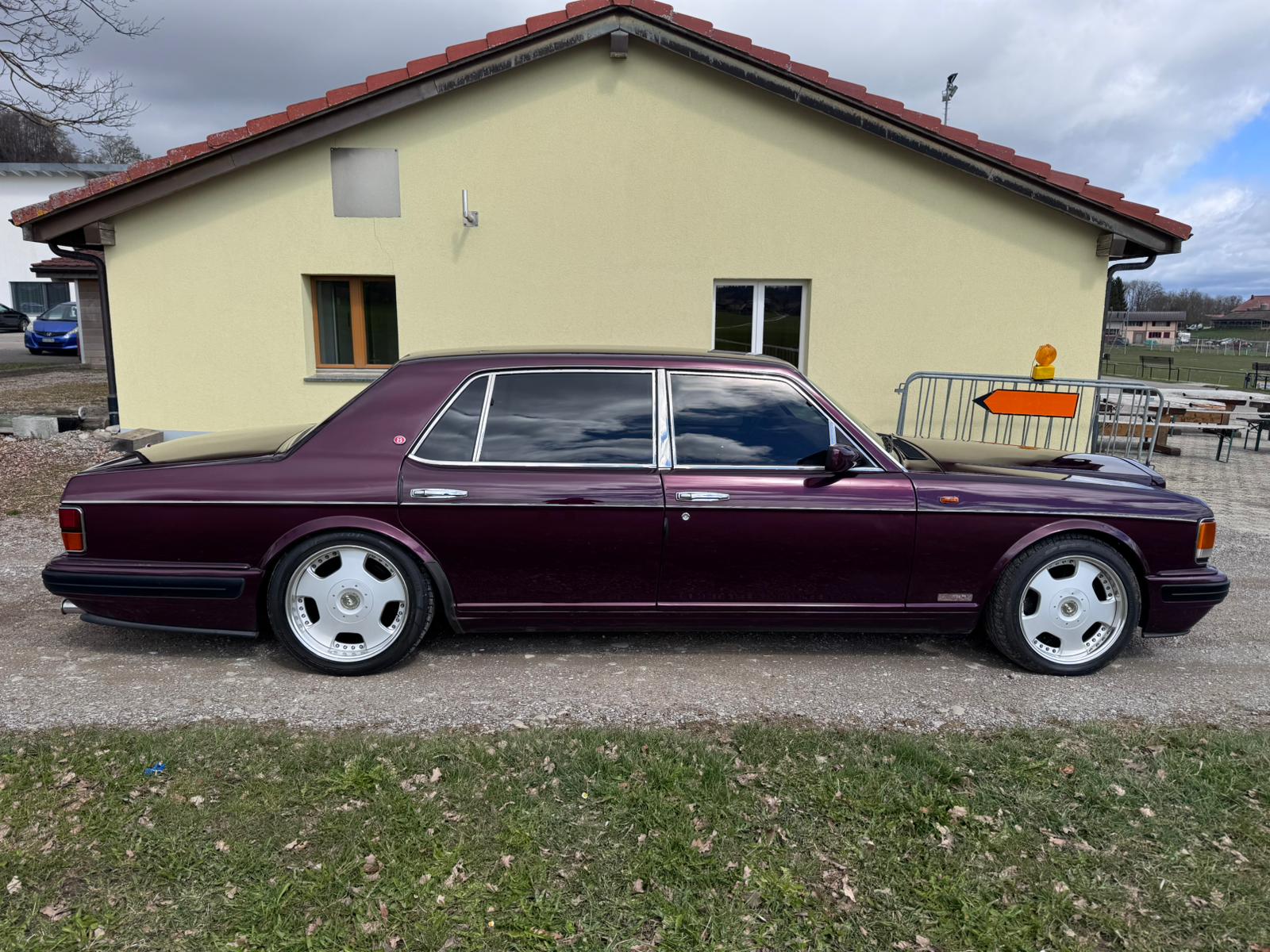 BENTLEY R LWR Long Version-image-3