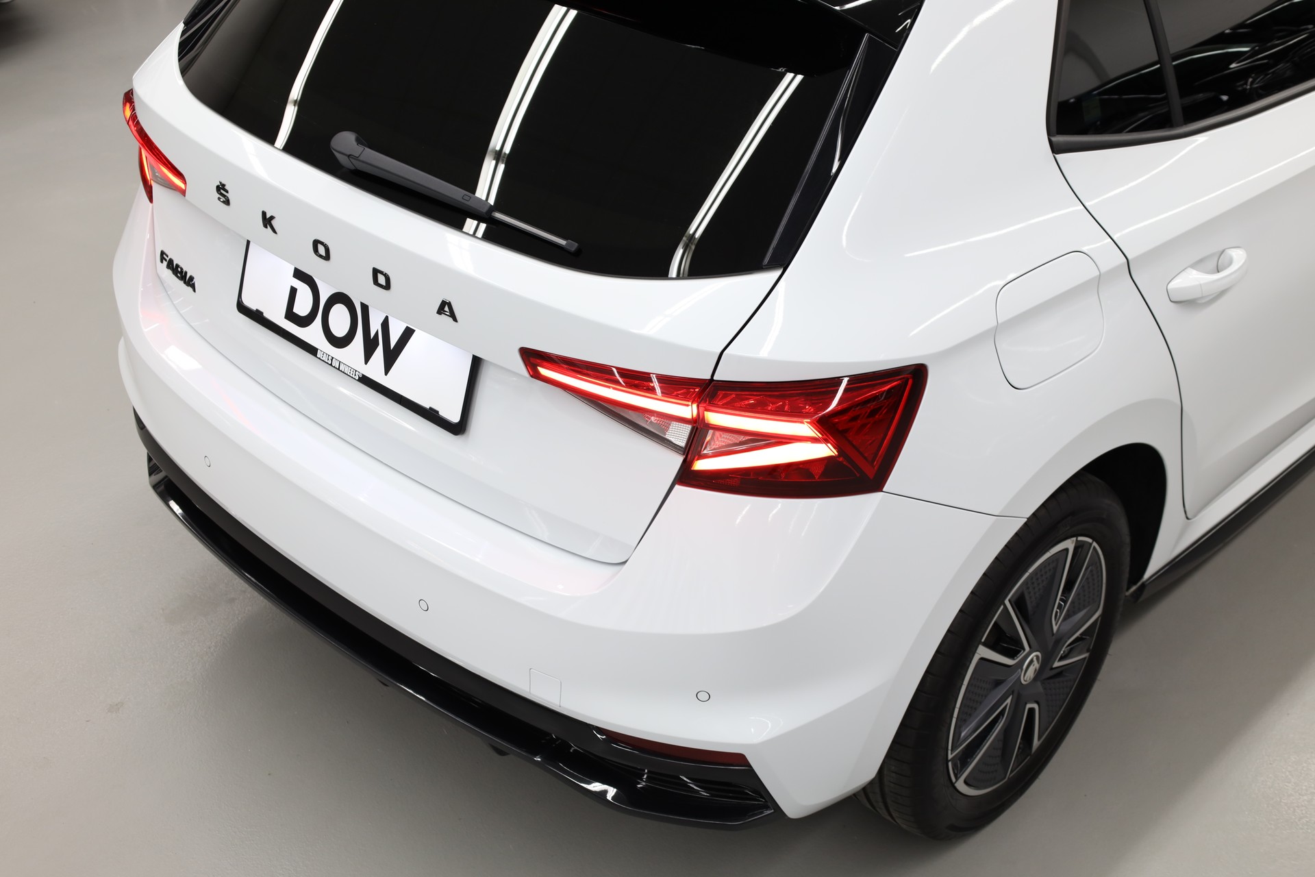 SKODA Fabia 1.0 TSI Monte Carlo DSG-image-8