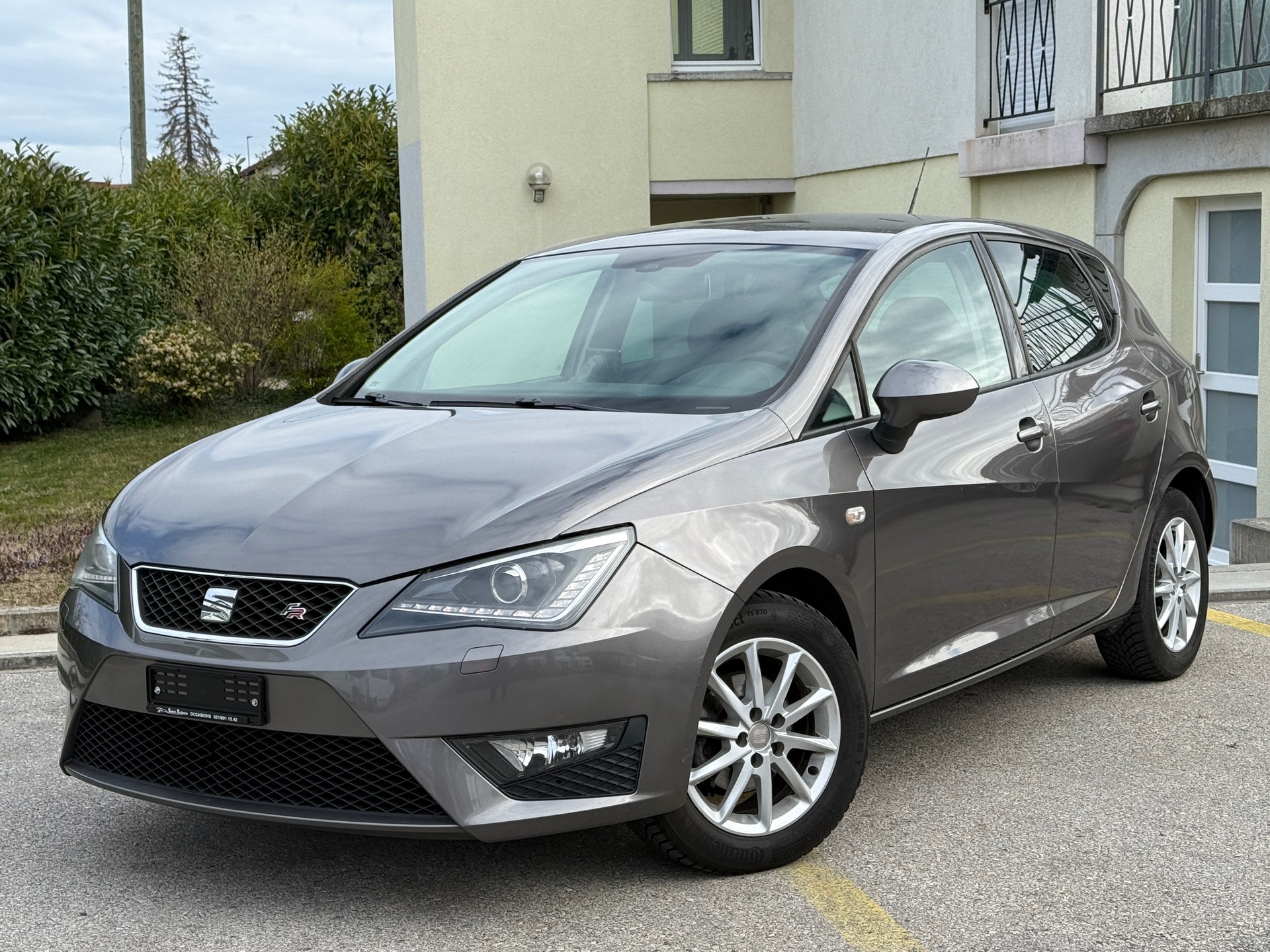 SEAT Ibiza 1.2 TSI FR Viva Stopp-Start - Navigation - Expertisé : 19.09.2025 - Grand Service fait le 16.04.2026 à 92'119 km-image-0