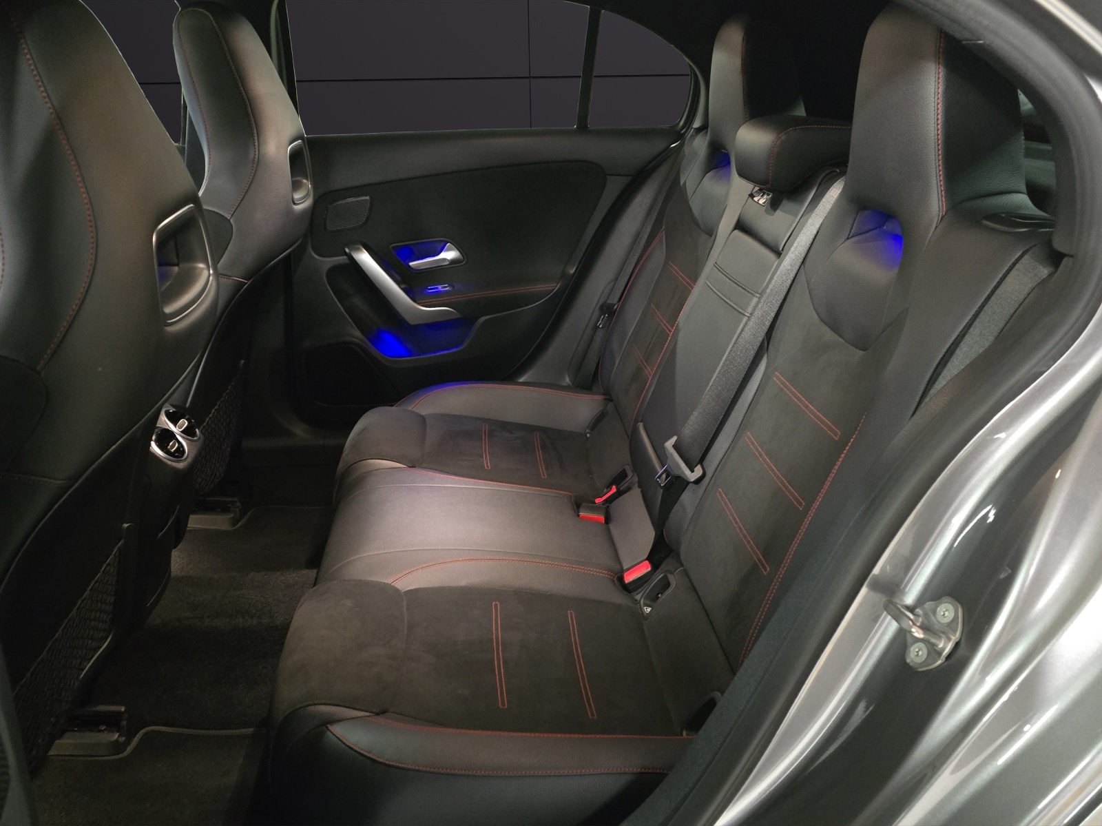 MERCEDES-BENZ A 250 4Matic AMG Line 4Matic 7G-DCT-image-12