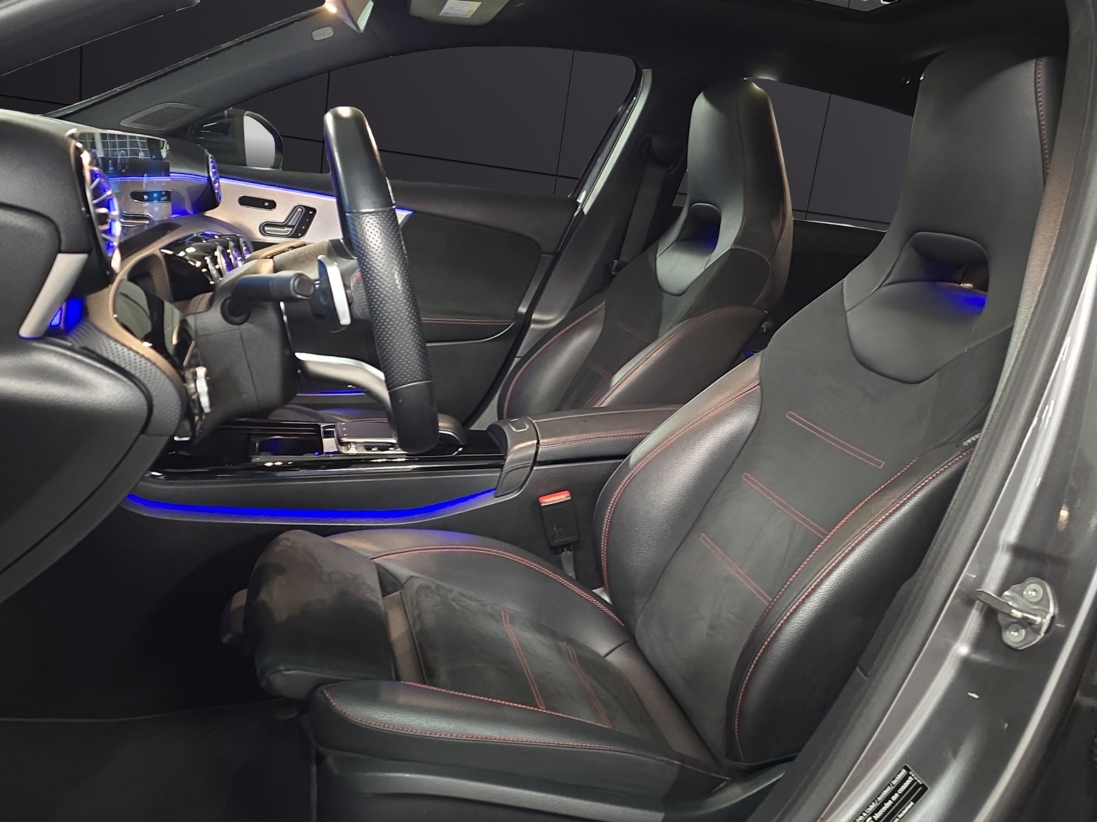 MERCEDES-BENZ A 250 4Matic AMG Line 4Matic 7G-DCT-image-8