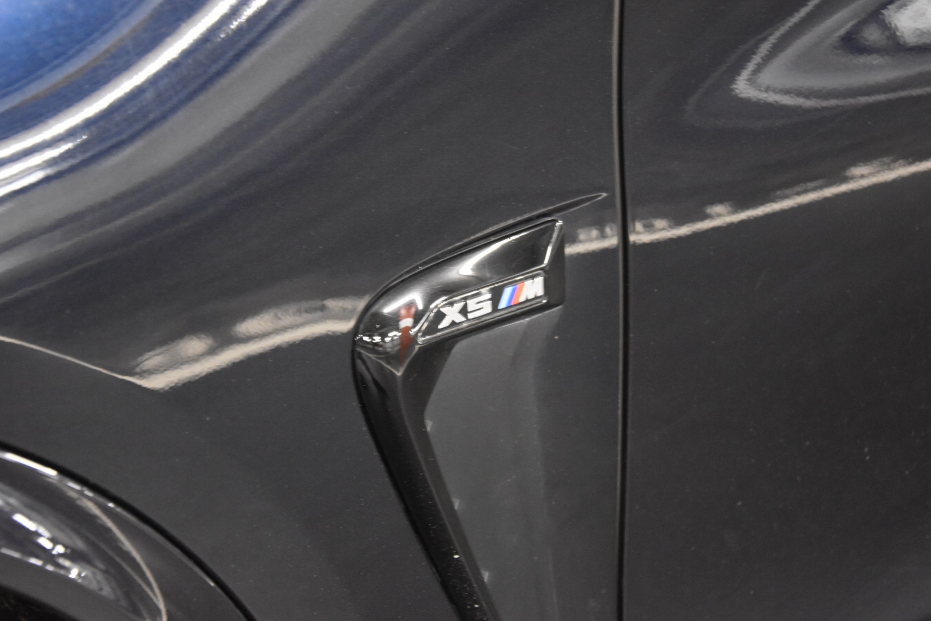 BMW X5M Steptronic * CARBONSCHWARZ INDIVIDUAL *-image-3