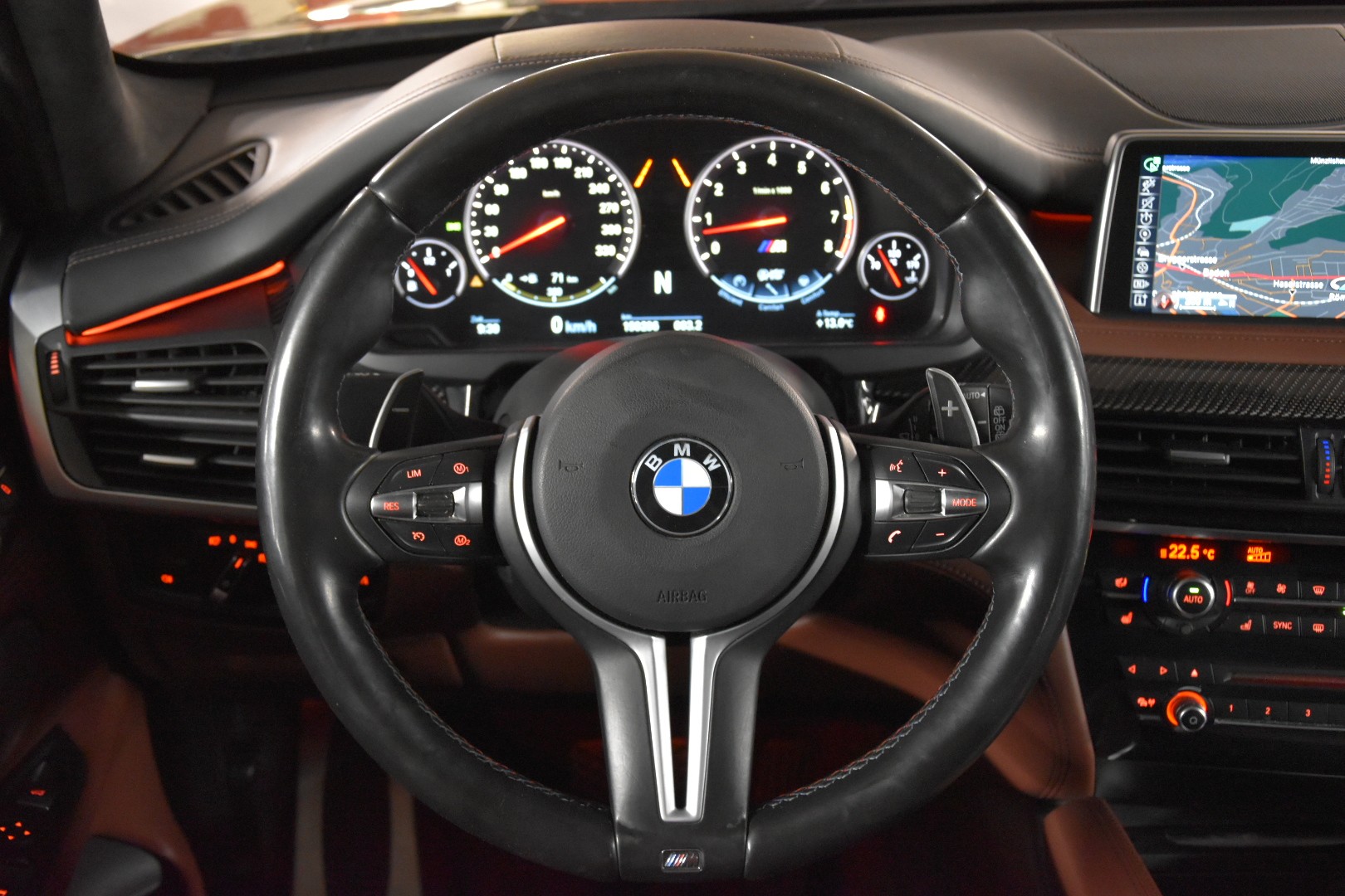 BMW X5M Steptronic * CARBONSCHWARZ INDIVIDUAL *-image-13