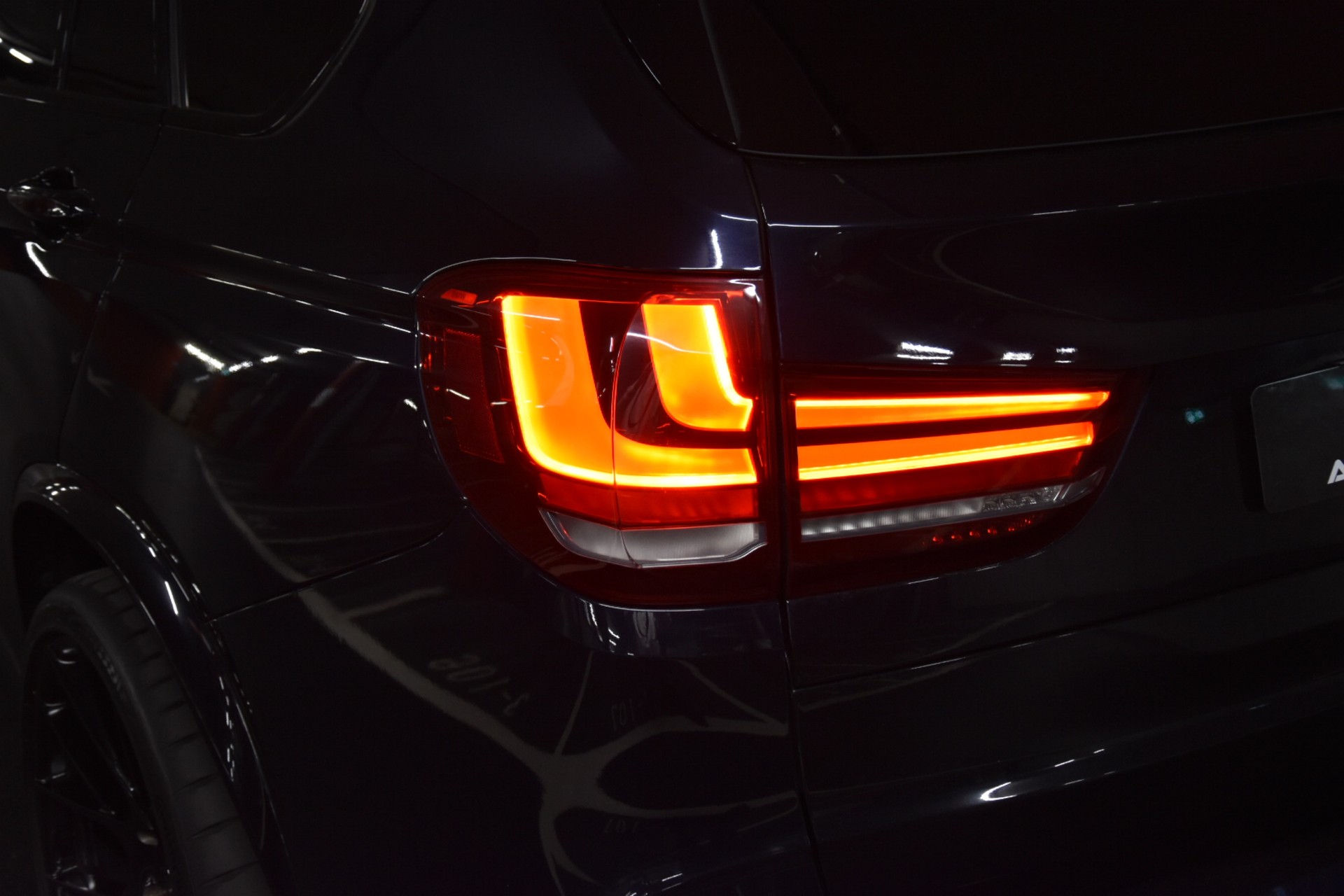 BMW X5M Steptronic * CARBONSCHWARZ INDIVIDUAL *-image-8