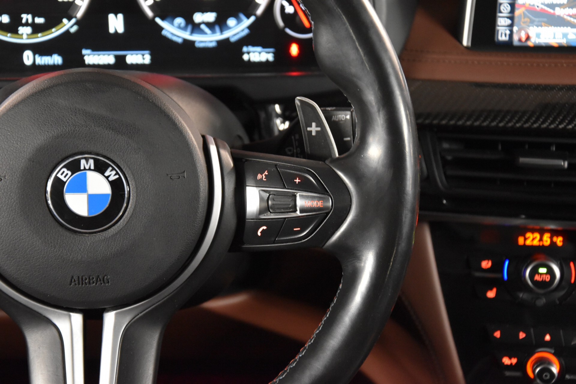 BMW X5M Steptronic * CARBONSCHWARZ INDIVIDUAL *-image-14
