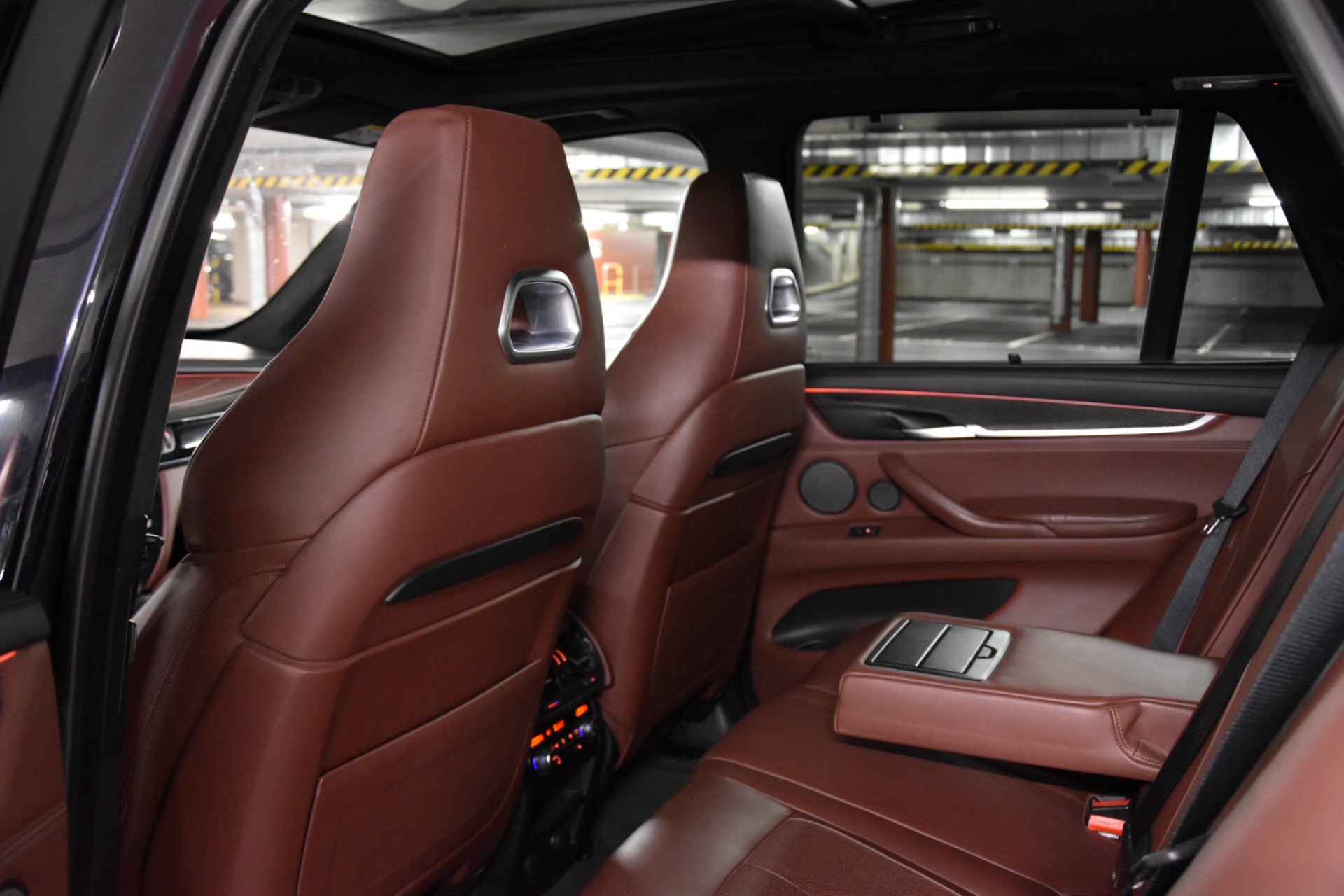 BMW X5M Steptronic * CARBONSCHWARZ INDIVIDUAL *-image-29