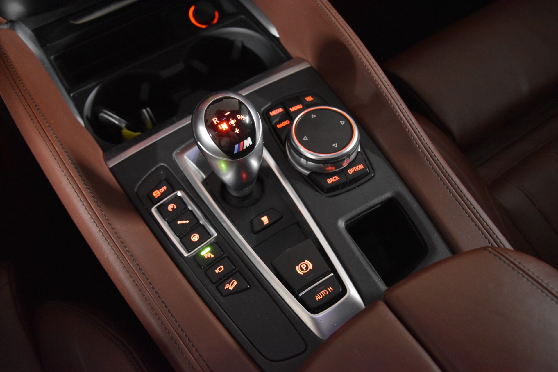 BMW X5M Steptronic * CARBONSCHWARZ INDIVIDUAL *-image-24