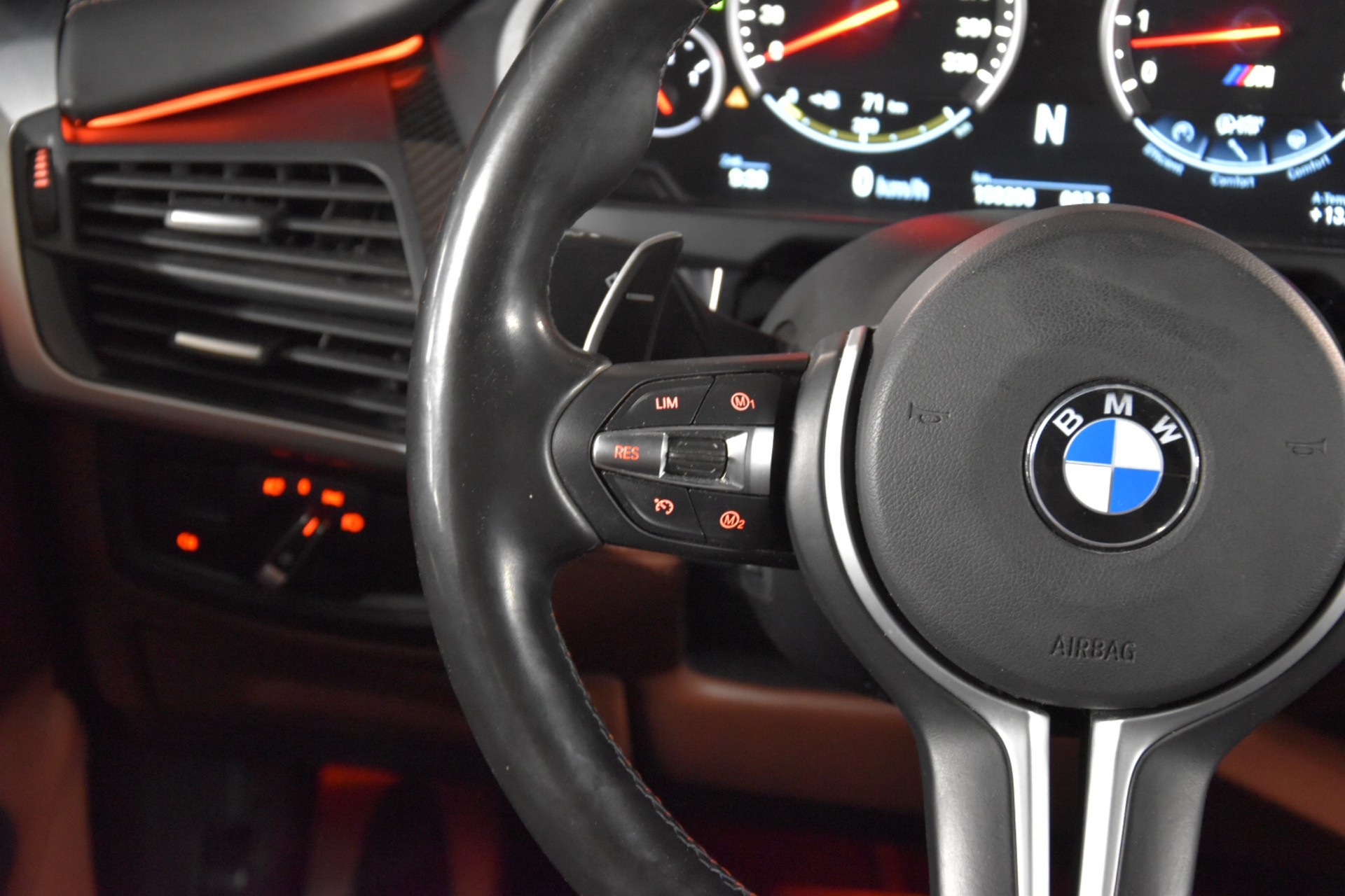BMW X5M Steptronic * CARBONSCHWARZ INDIVIDUAL *-image-15