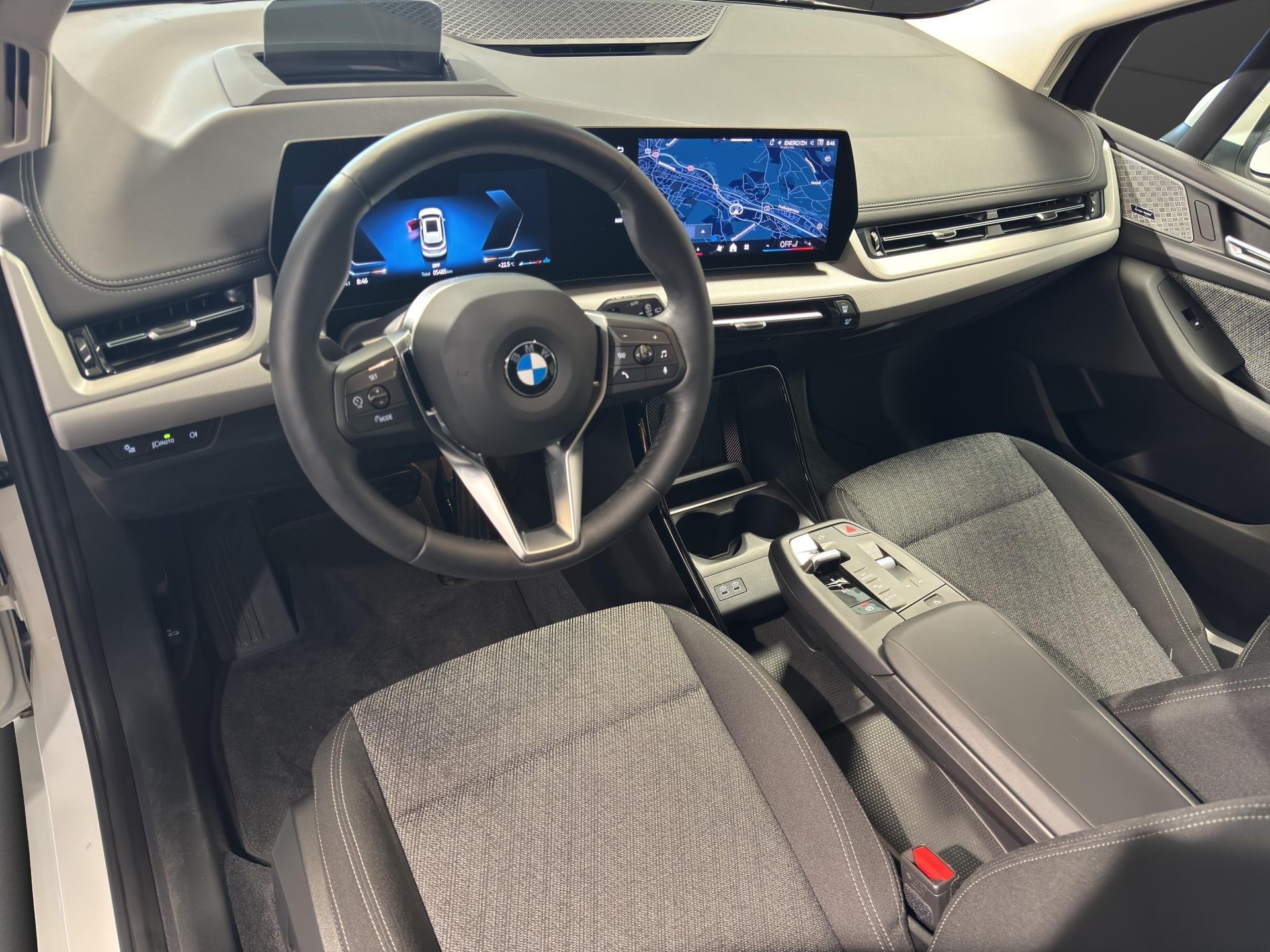 BMW 218d Active Tourer-image-21