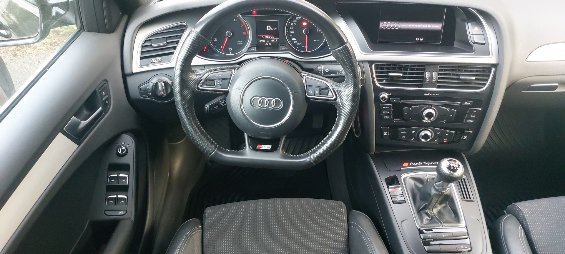 AUDI A4 Avant 1.8 TFSI-image-9