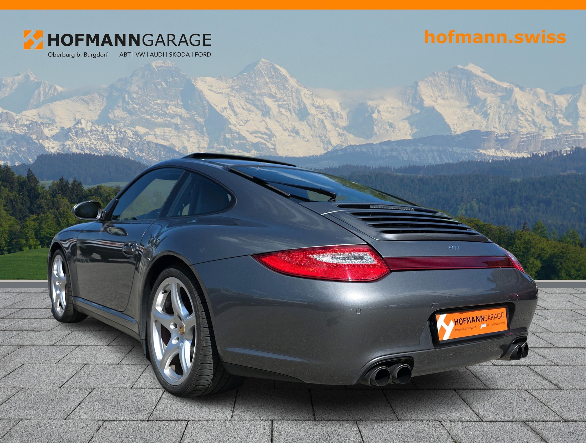 PORSCHE 911 Carrera 4S-image-4