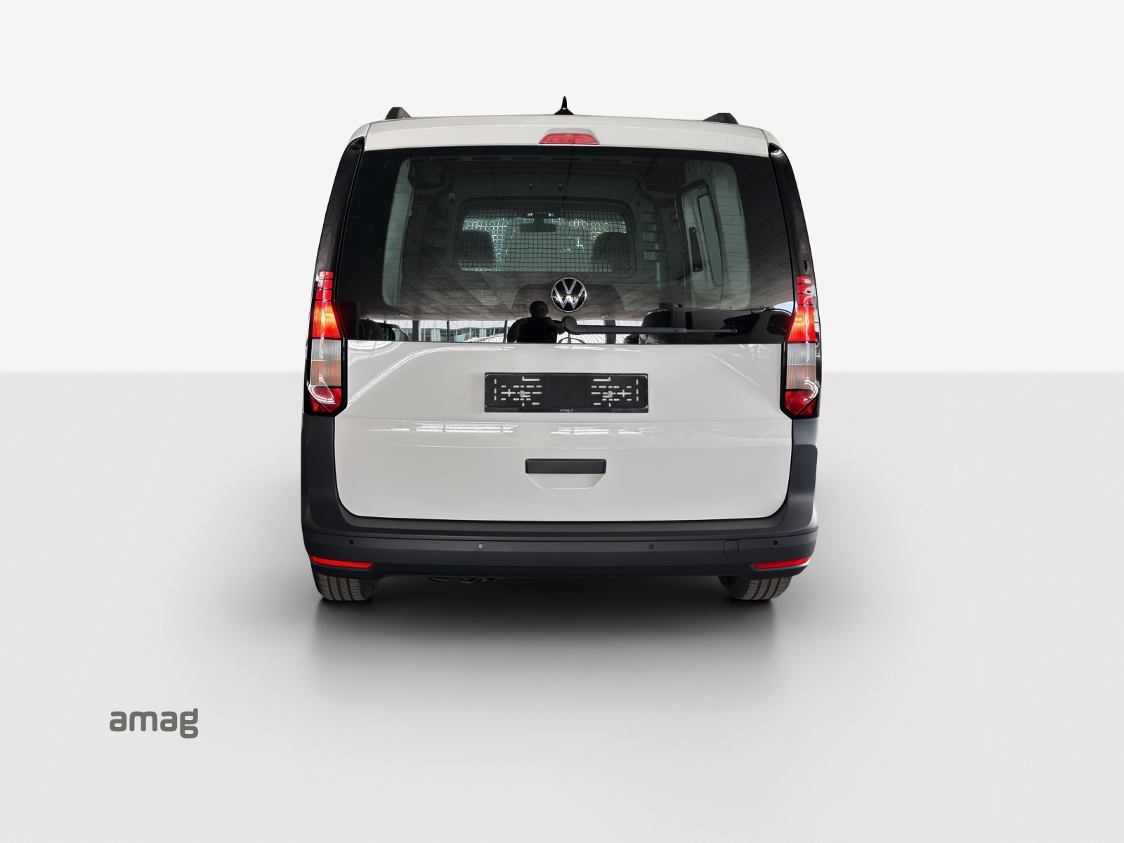 VW Caddy Cargo 2.0TDI-image-3