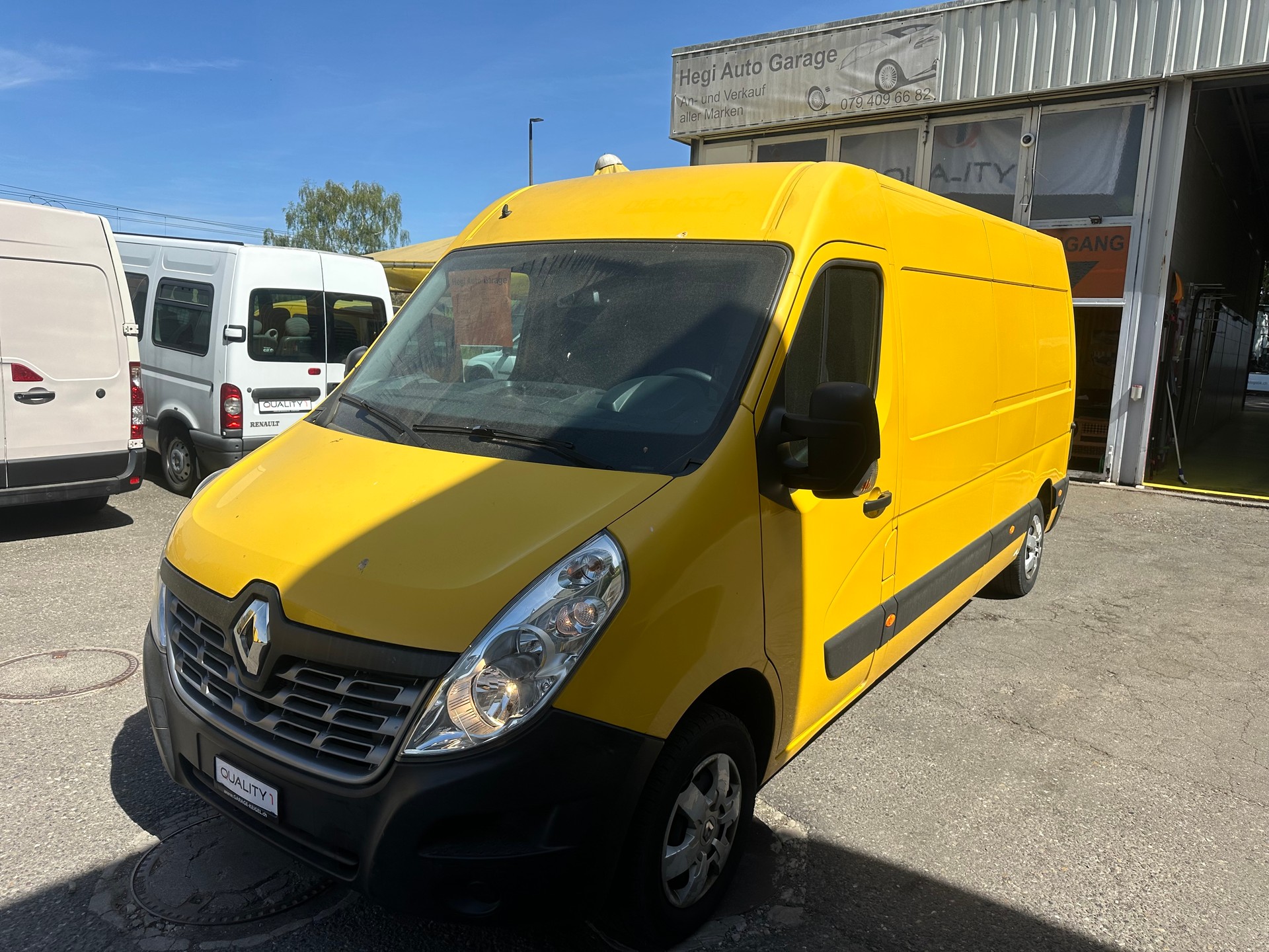 RENAULT Master T35 2.3dCi 130 L3H2-image-1