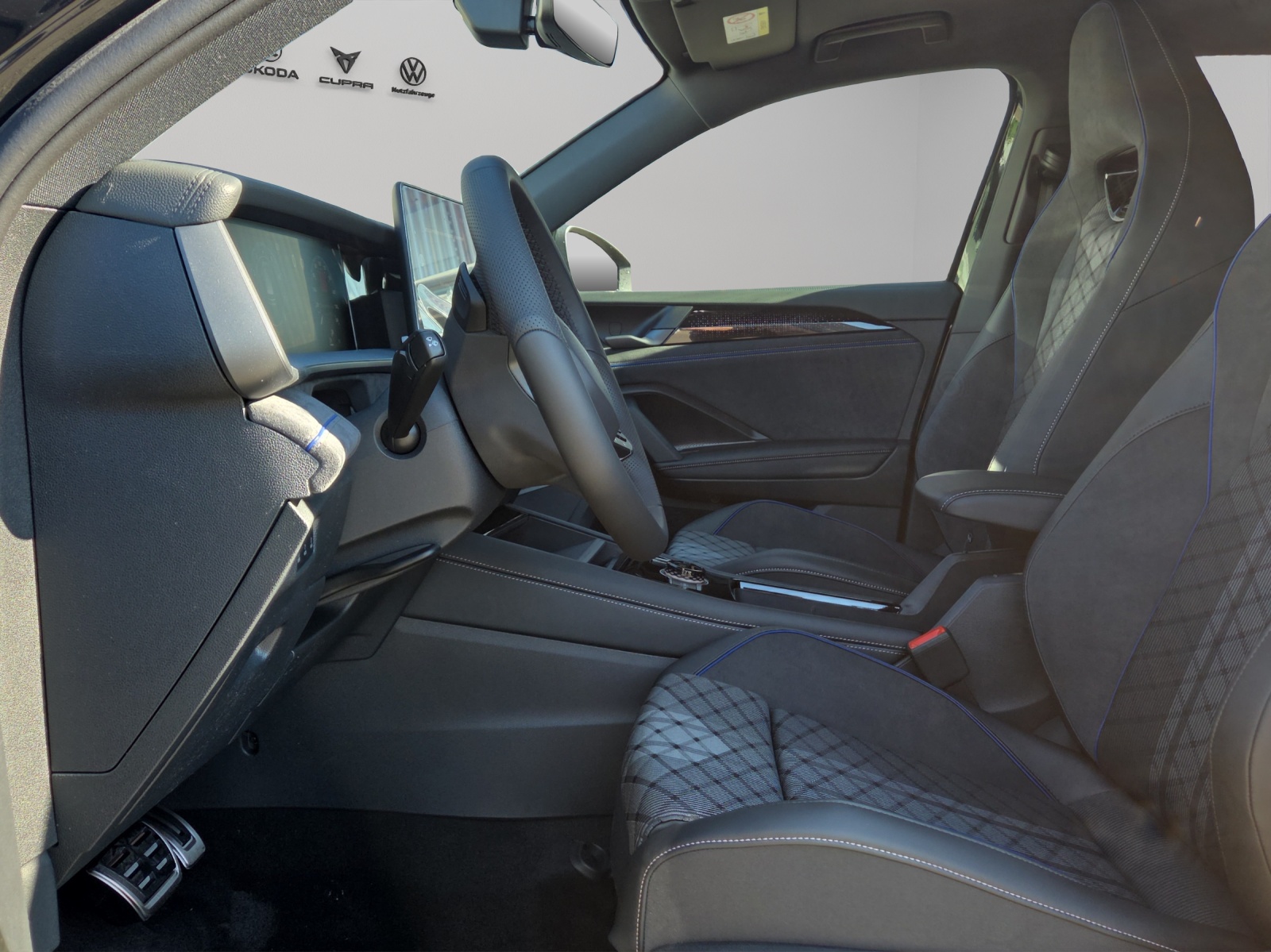 VW Tayron 2.0 TSI R-Line DSG 4Motion-image-5
