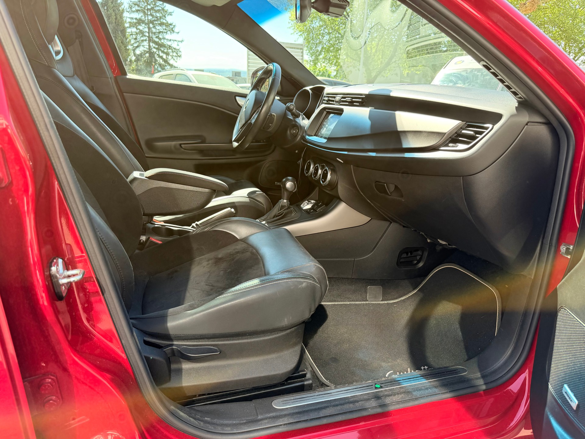 ALFA ROMEO Giulietta 1750 TBi Quadrifoglio Verde TCT-image-5