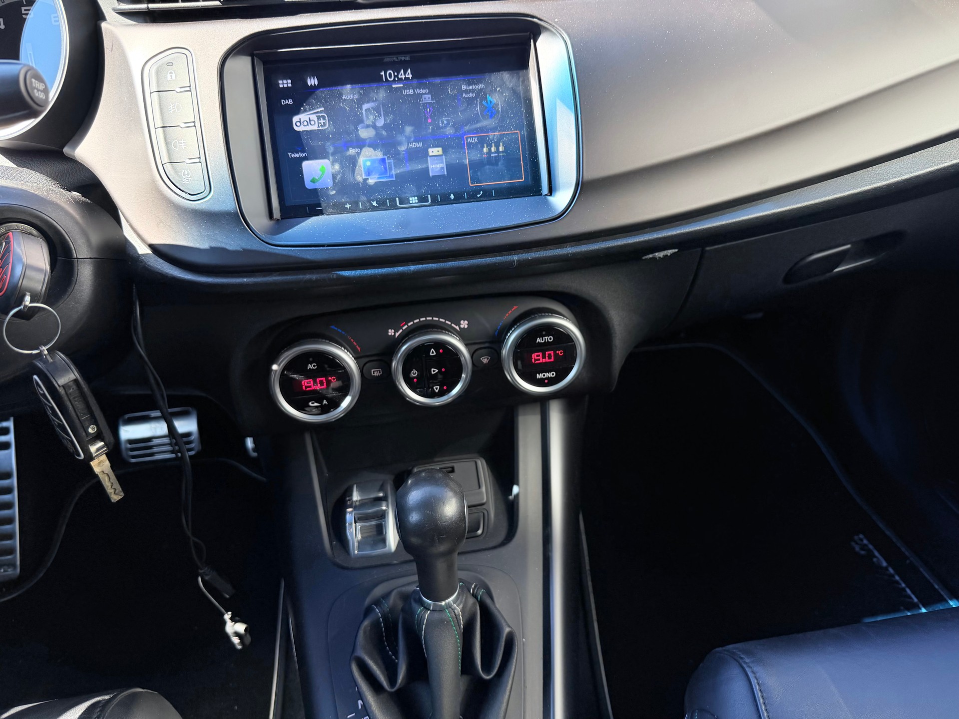 ALFA ROMEO Giulietta 1750 TBi Quadrifoglio Verde TCT-image-10