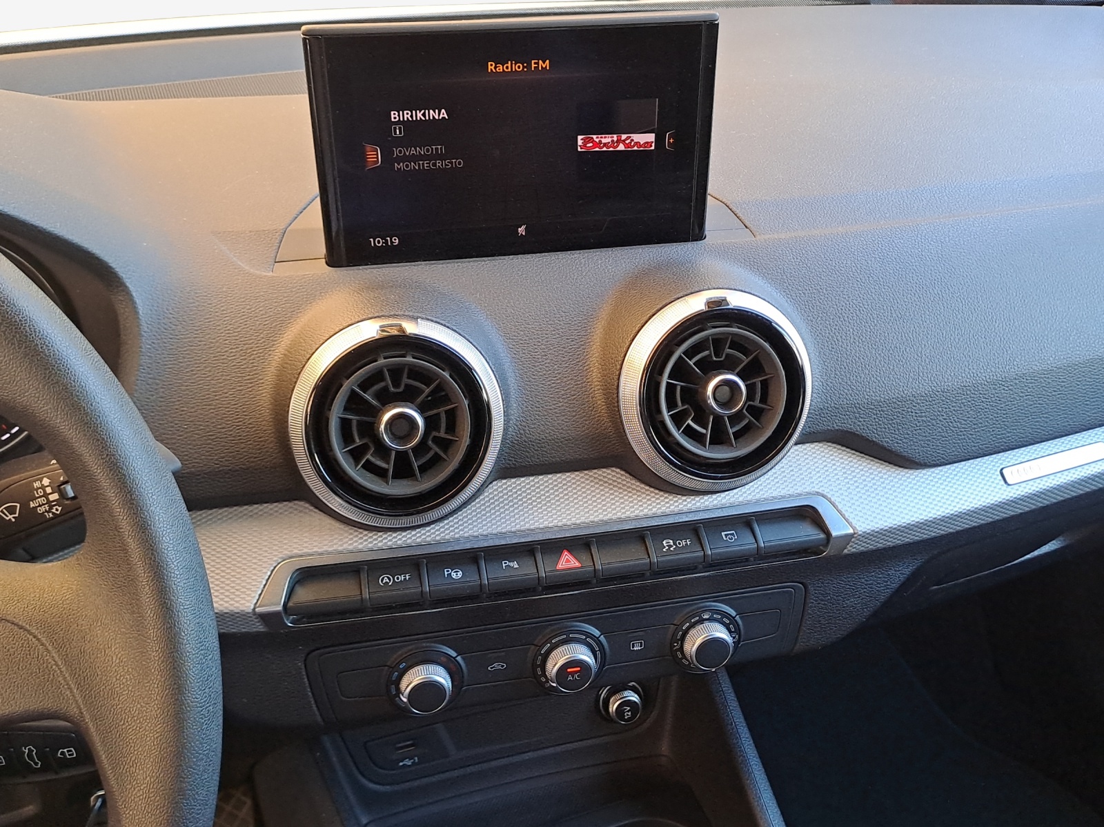 AUDI Q2 35 TFSI S-tronic-image-10