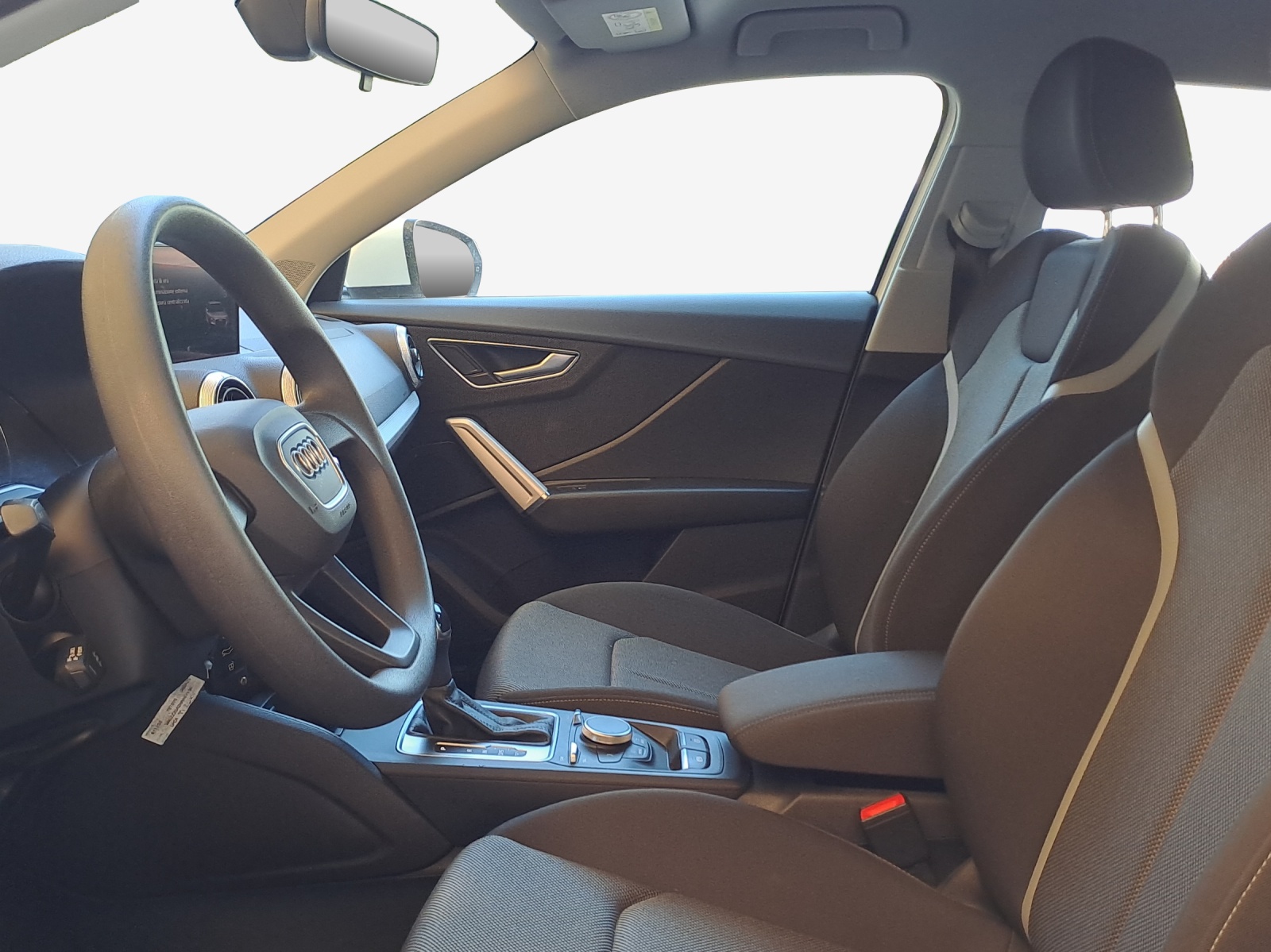 AUDI Q2 35 TFSI S-tronic-image-7