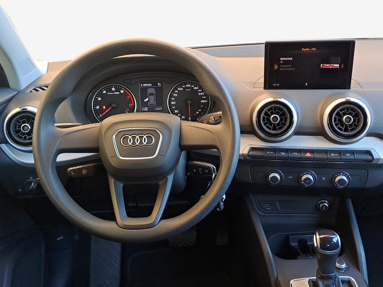 AUDI Q2 35 TFSI S-tronic-image-8