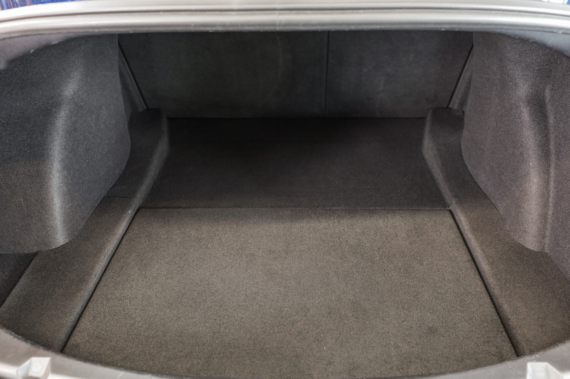 TESLA Model 3 Long Range Dual Motor AWD-image-19