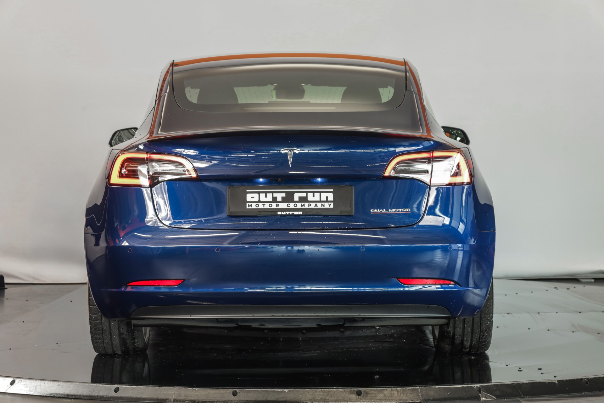 TESLA Model 3 Long Range Dual Motor AWD-image-2