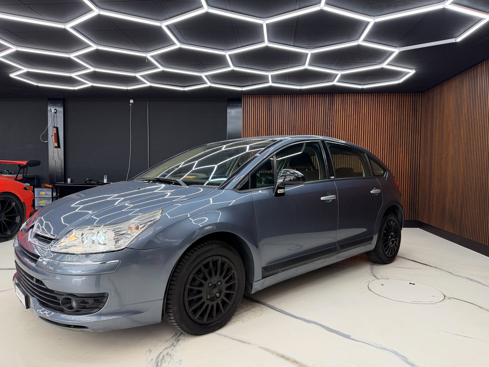 CITROEN C4 Berline 2.0i 16V Exclusive Automatic-image-0