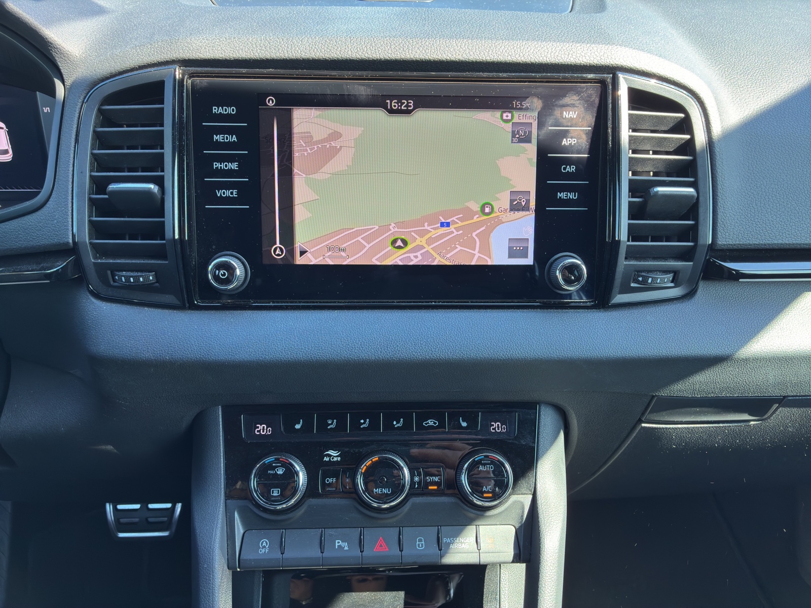 SKODA Karoq 1.5 TSI ACT SportLine DSG-image-10