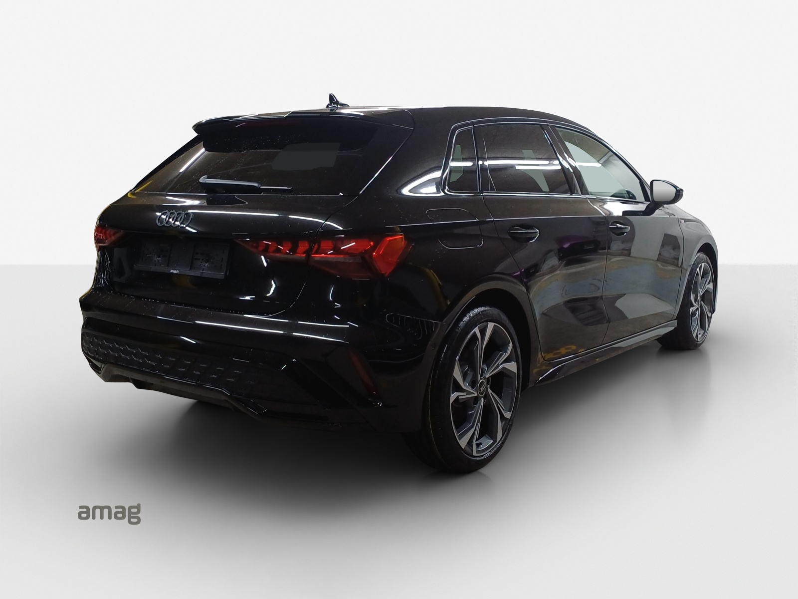 AUDI A3 Sportback TFSI 110 kW S line S tronic-image-4