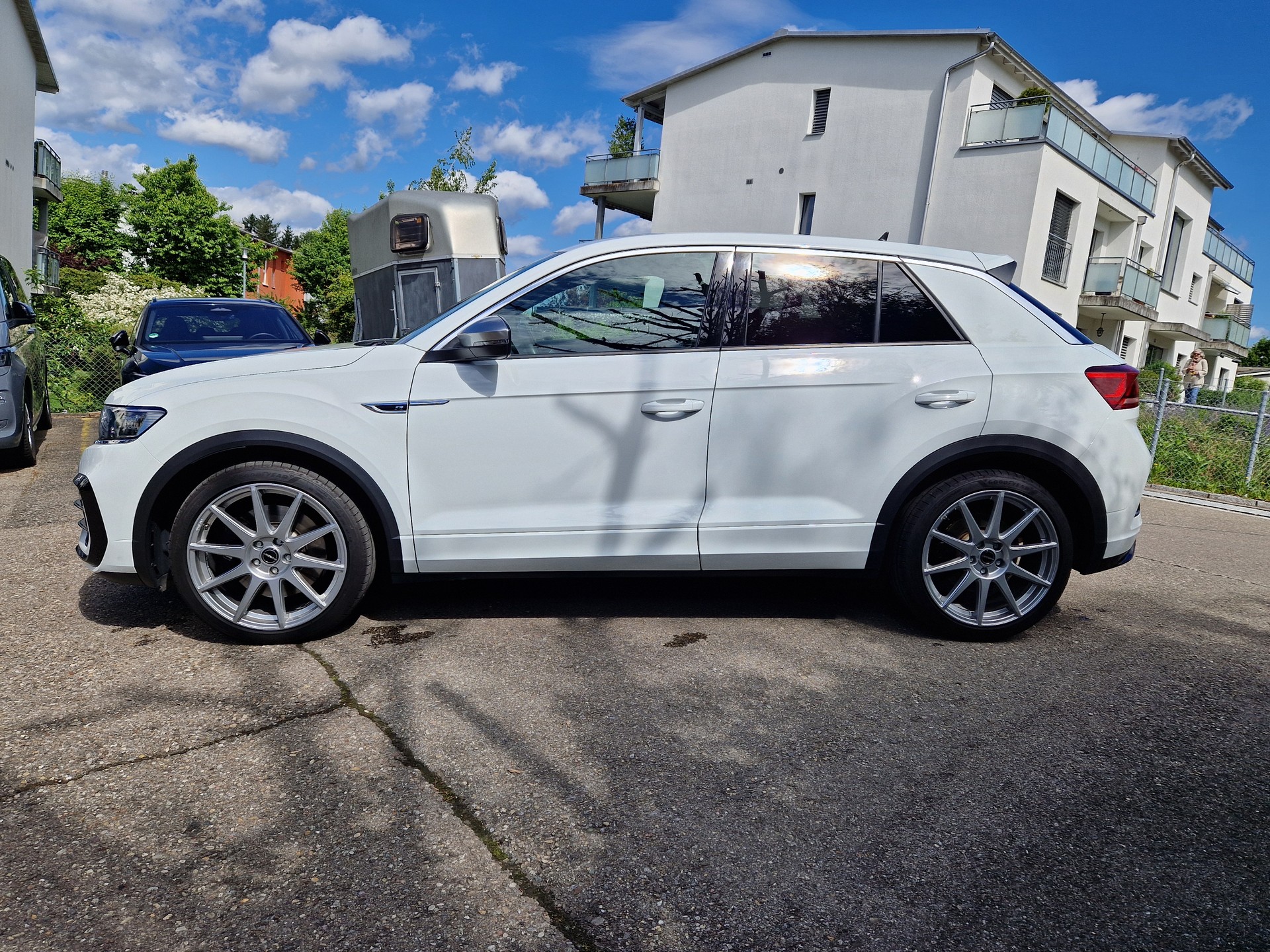 VW T-Roc 2.0 TSI R DSG 4Motion-image-5