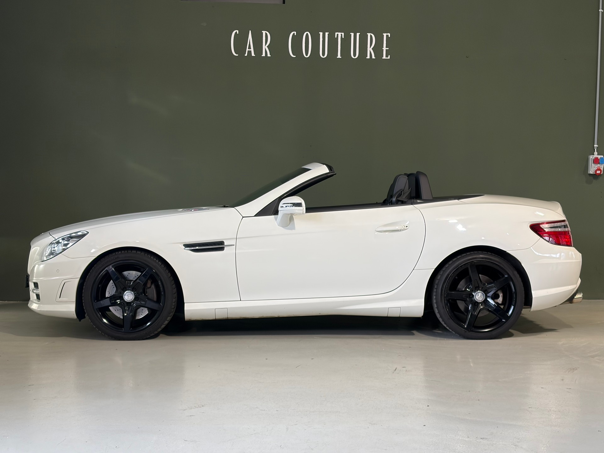 MERCEDES-BENZ SLK 250 7G-Tronic*AMG-Line*Ch-Fahrzeug*Kopfraumheizung*-image-1