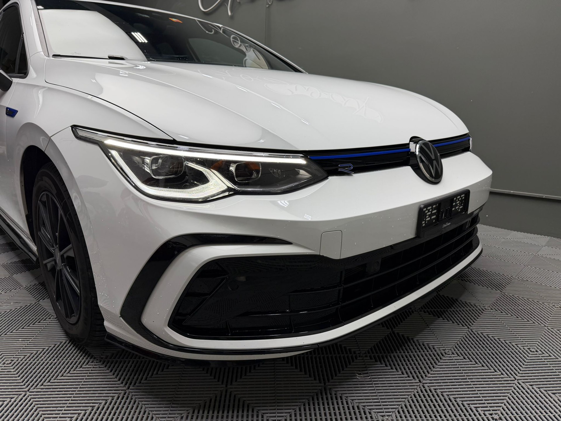 VW Golf 1.5 eTSI mHEV ACT R-Line DSG-image-1