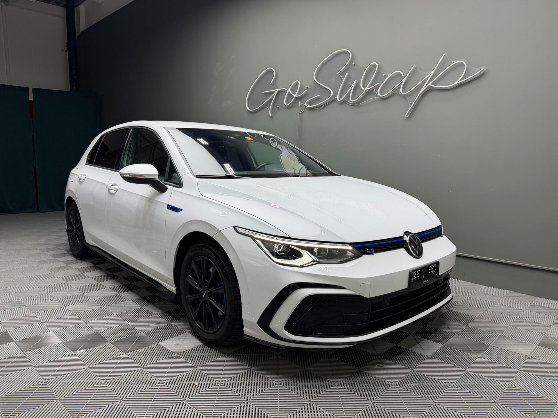 VW Golf 1.5 eTSI mHEV ACT R-Line DSG-image-0