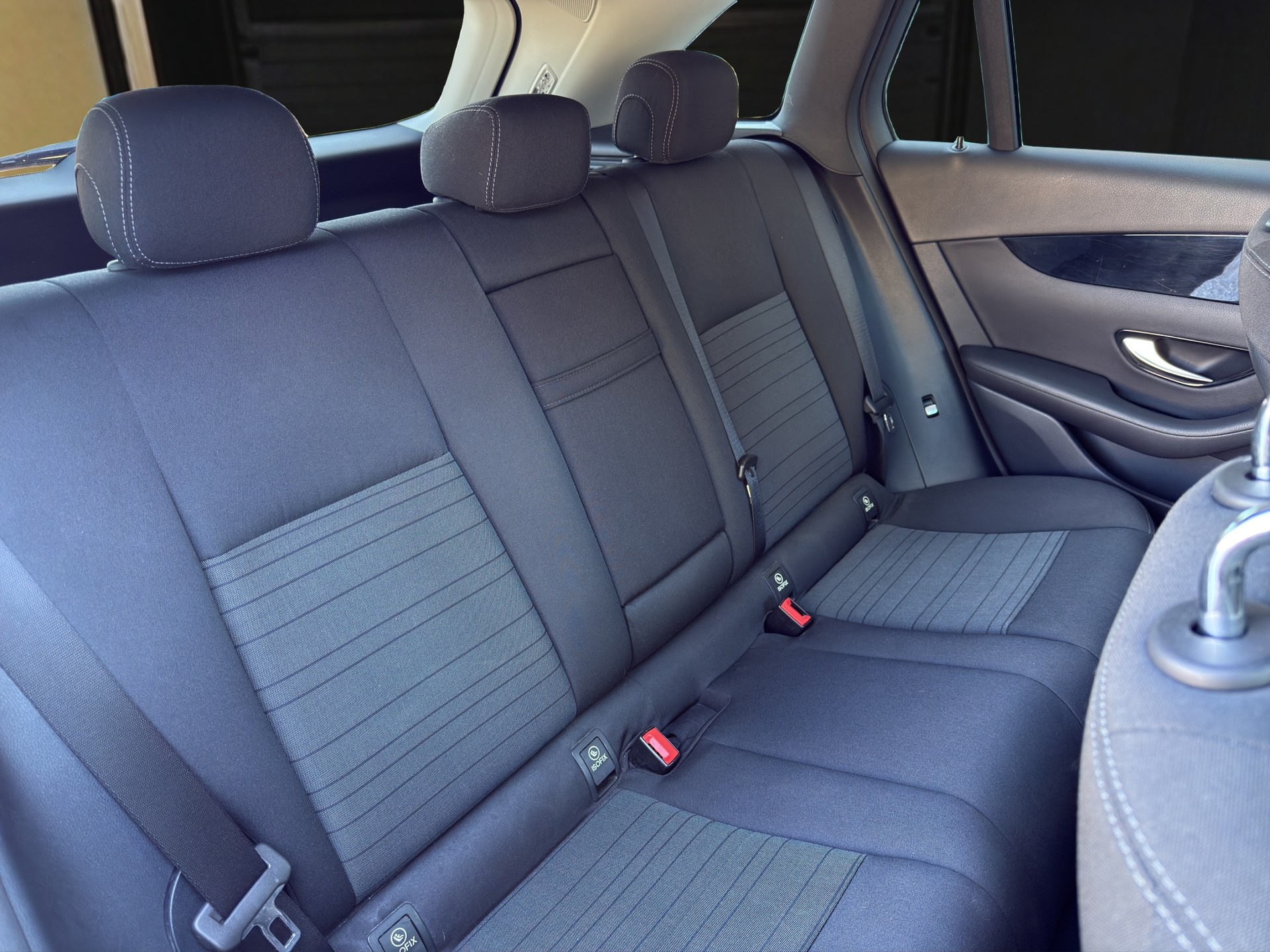 MERCEDES-BENZ GLC 220 d 4Matic 9G-Tronic-image-12