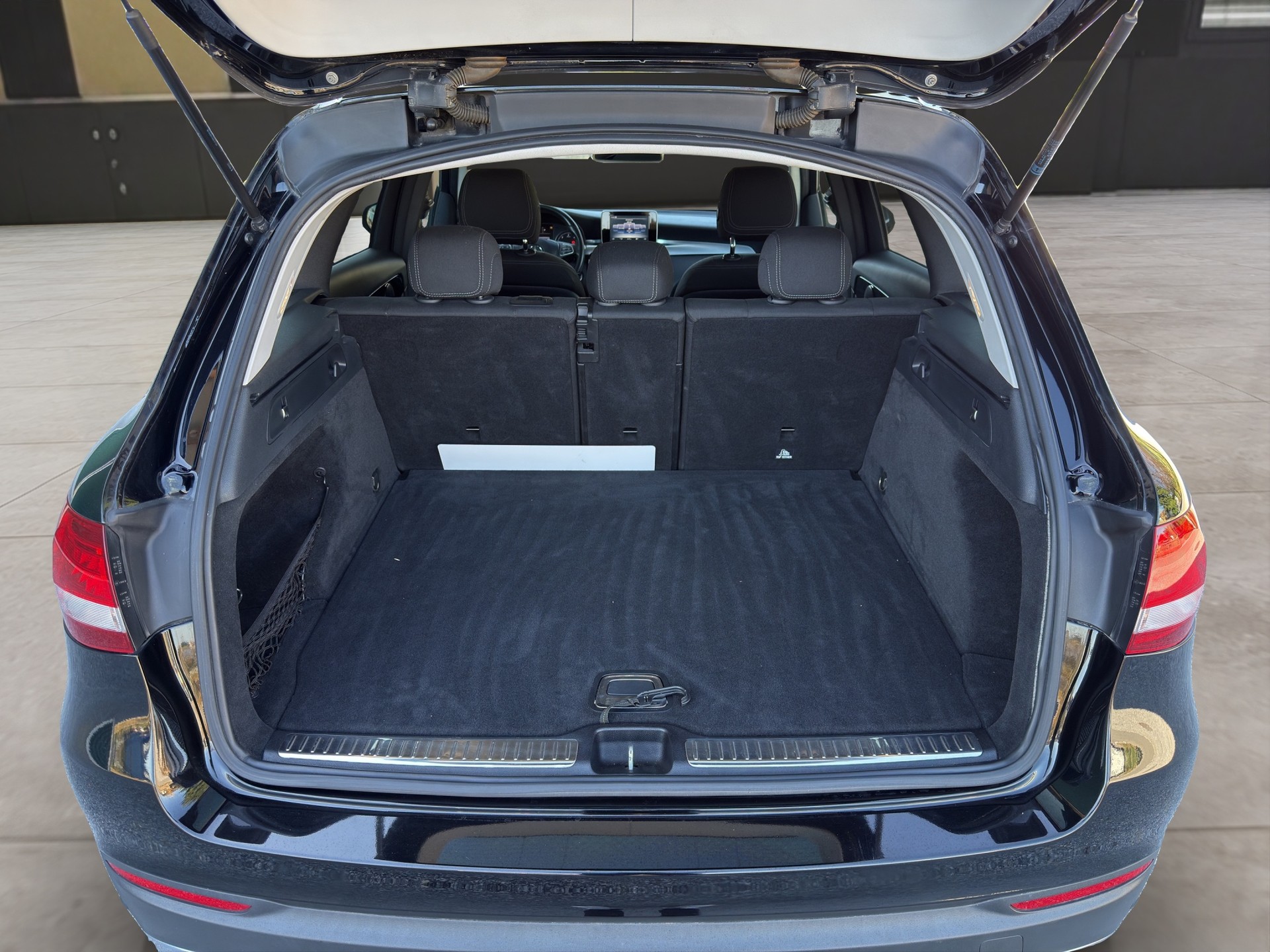 MERCEDES-BENZ GLC 220 d 4Matic 9G-Tronic-image-13