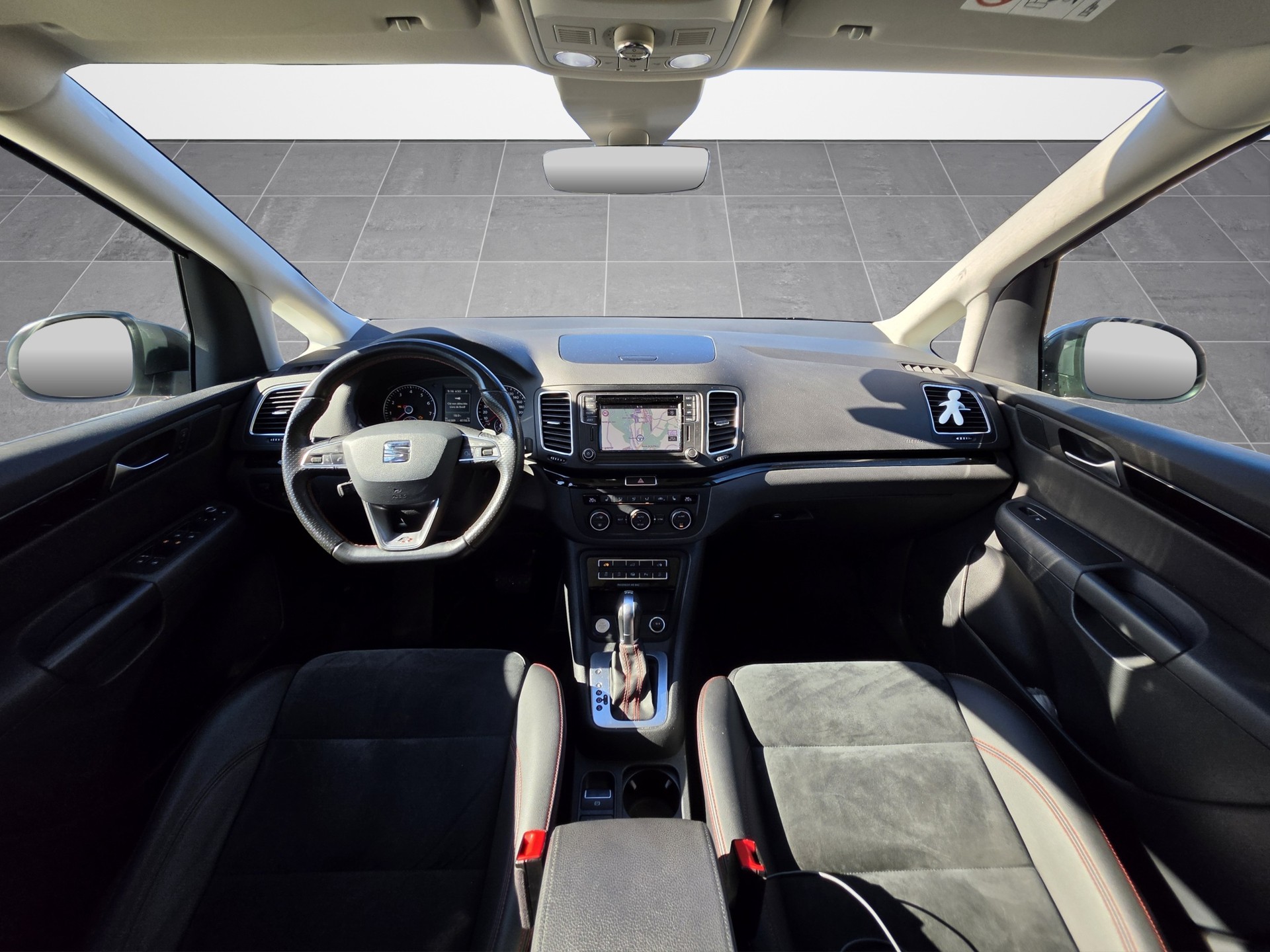 SEAT Alhambra 1.4 TSI DSG SWISS FR2-image-2