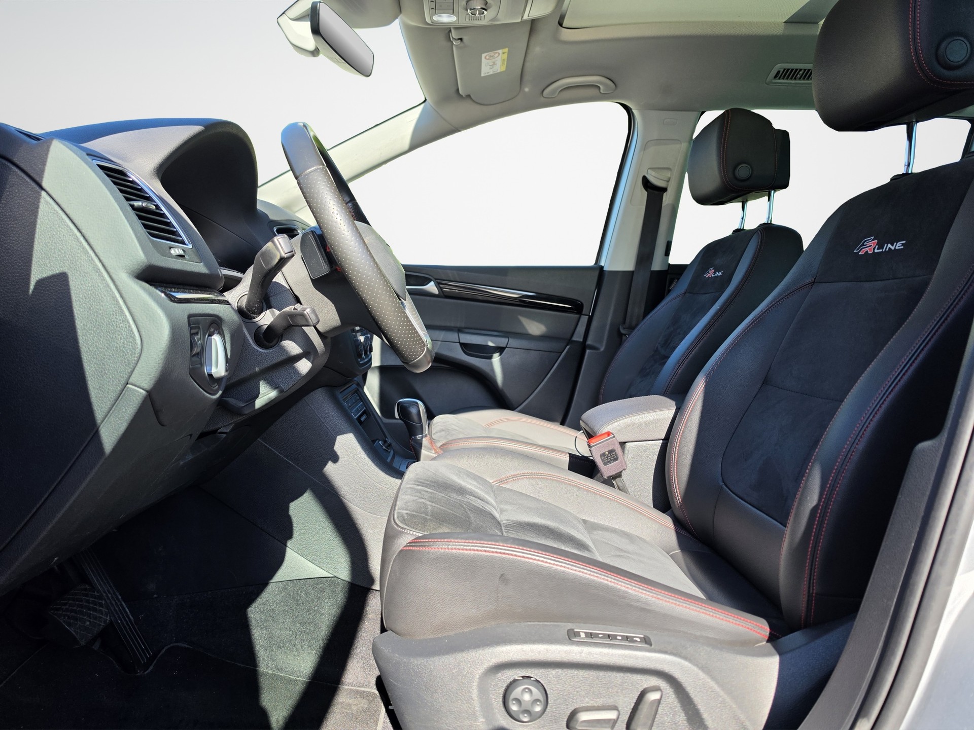 SEAT Alhambra 1.4 TSI DSG SWISS FR2-image-7